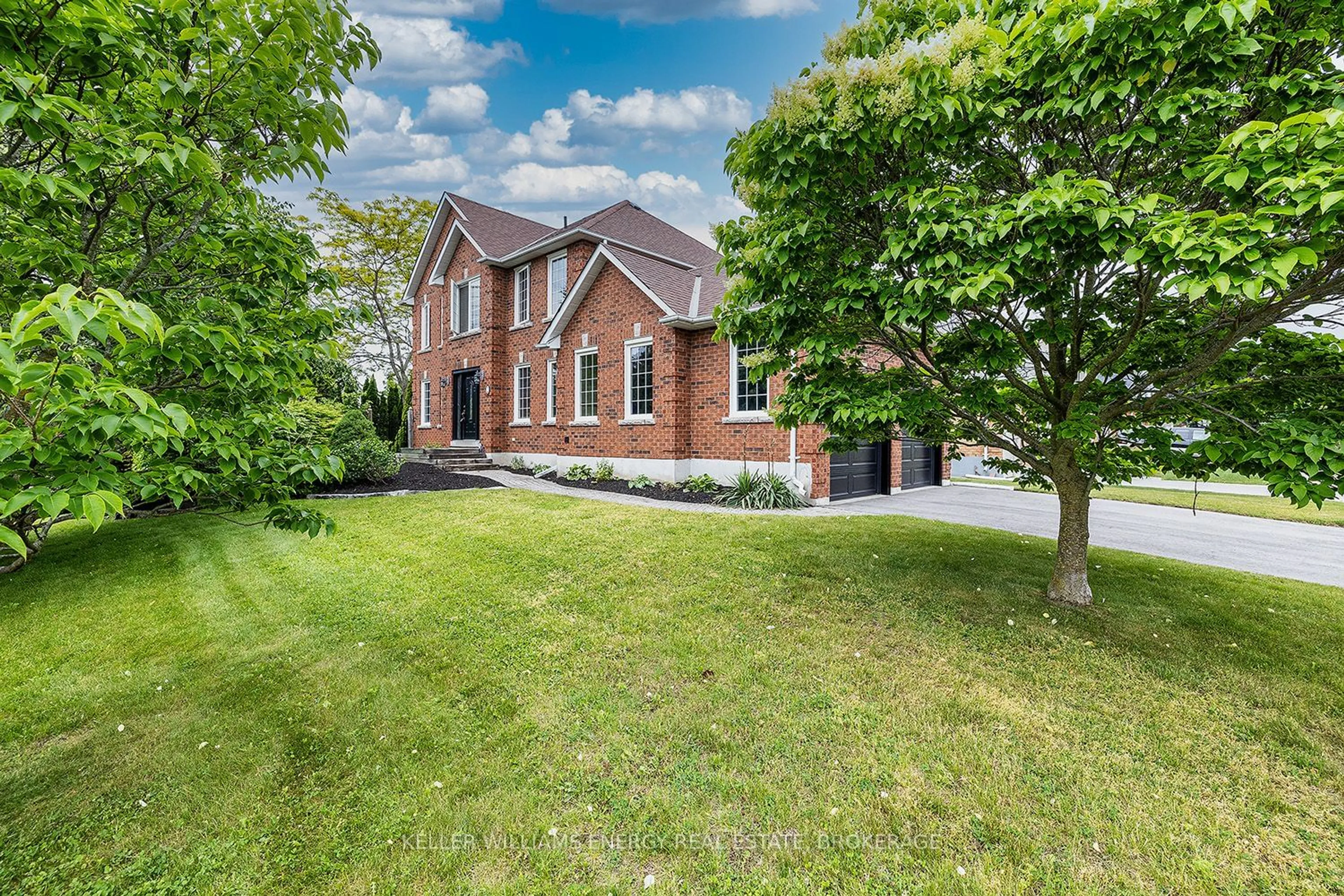 Home with brick exterior material for 2 Hampstead Gate, Clarington Ontario L1E 1V5