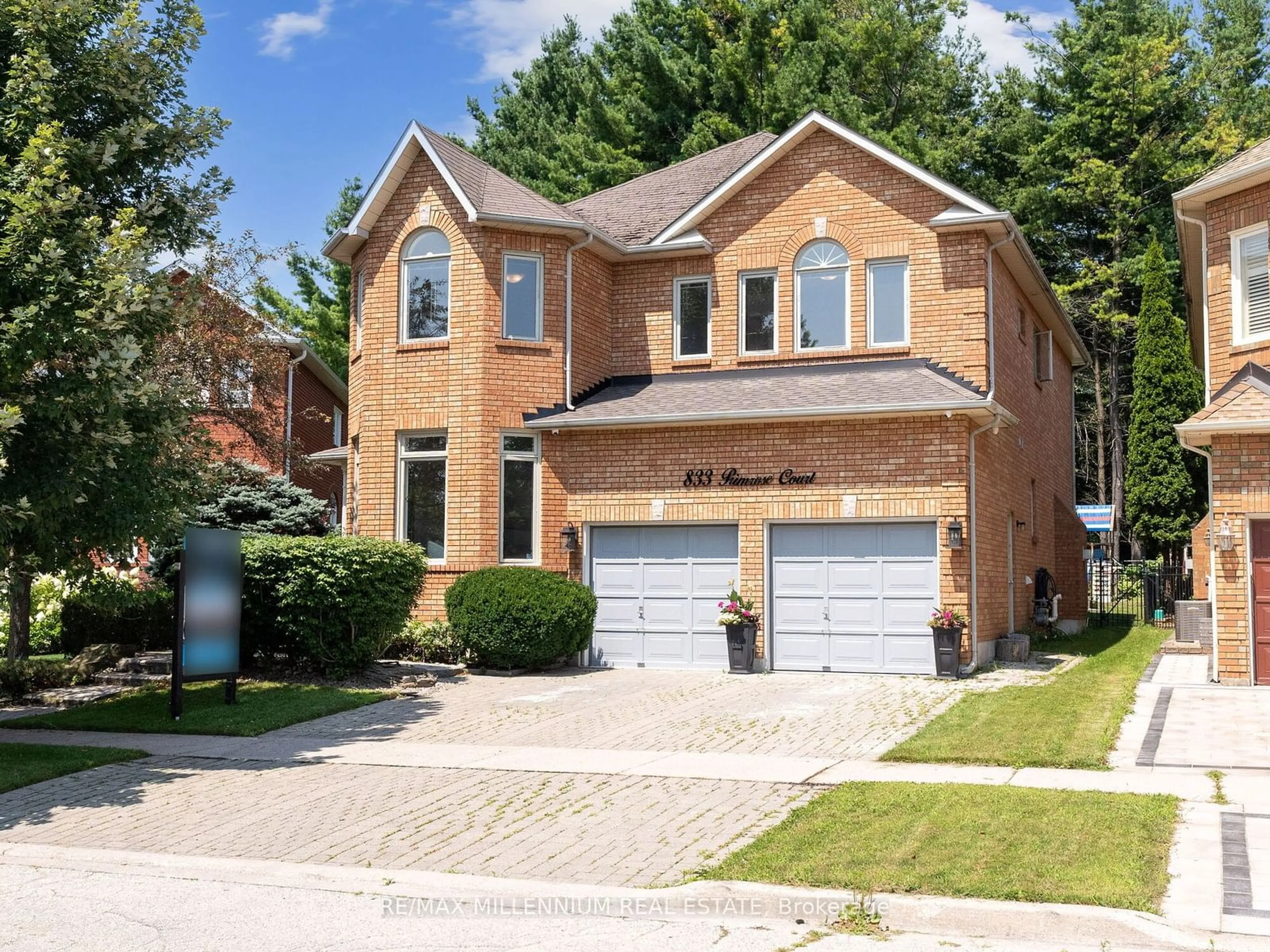 Home with brick exterior material for 833 Primrose Crt, Pickering Ontario L1X 2S7