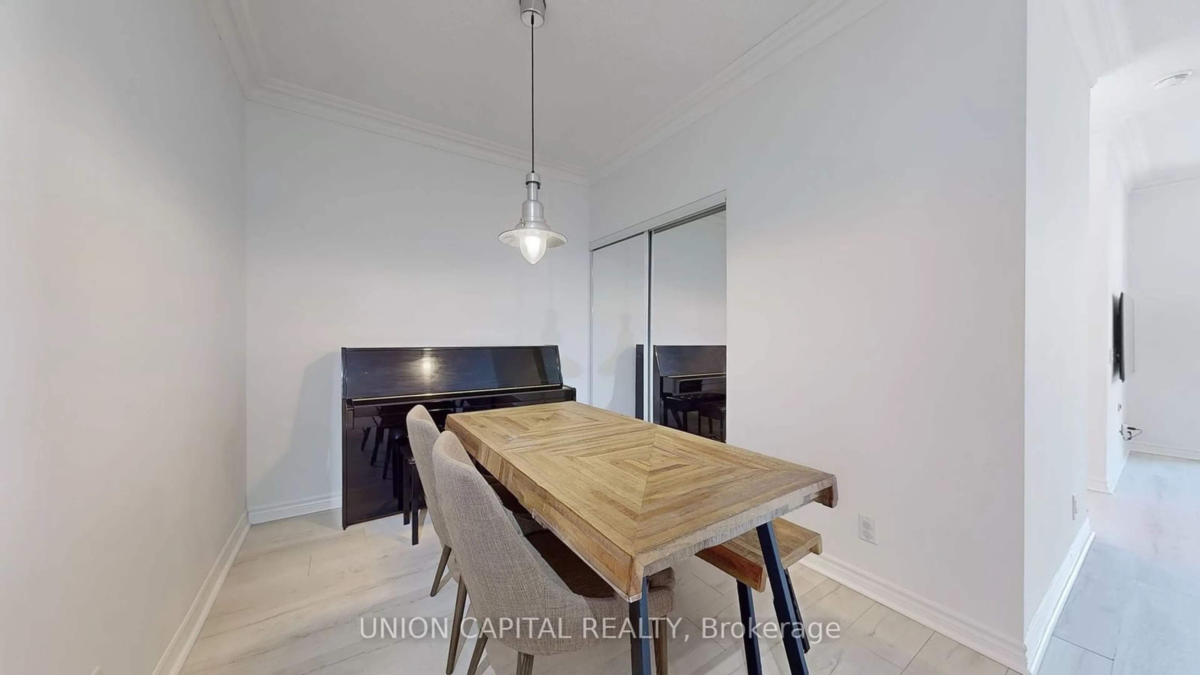 Dining room for 18 MONDEO Dr #PH41, Toronto Ontario M1P 5C8