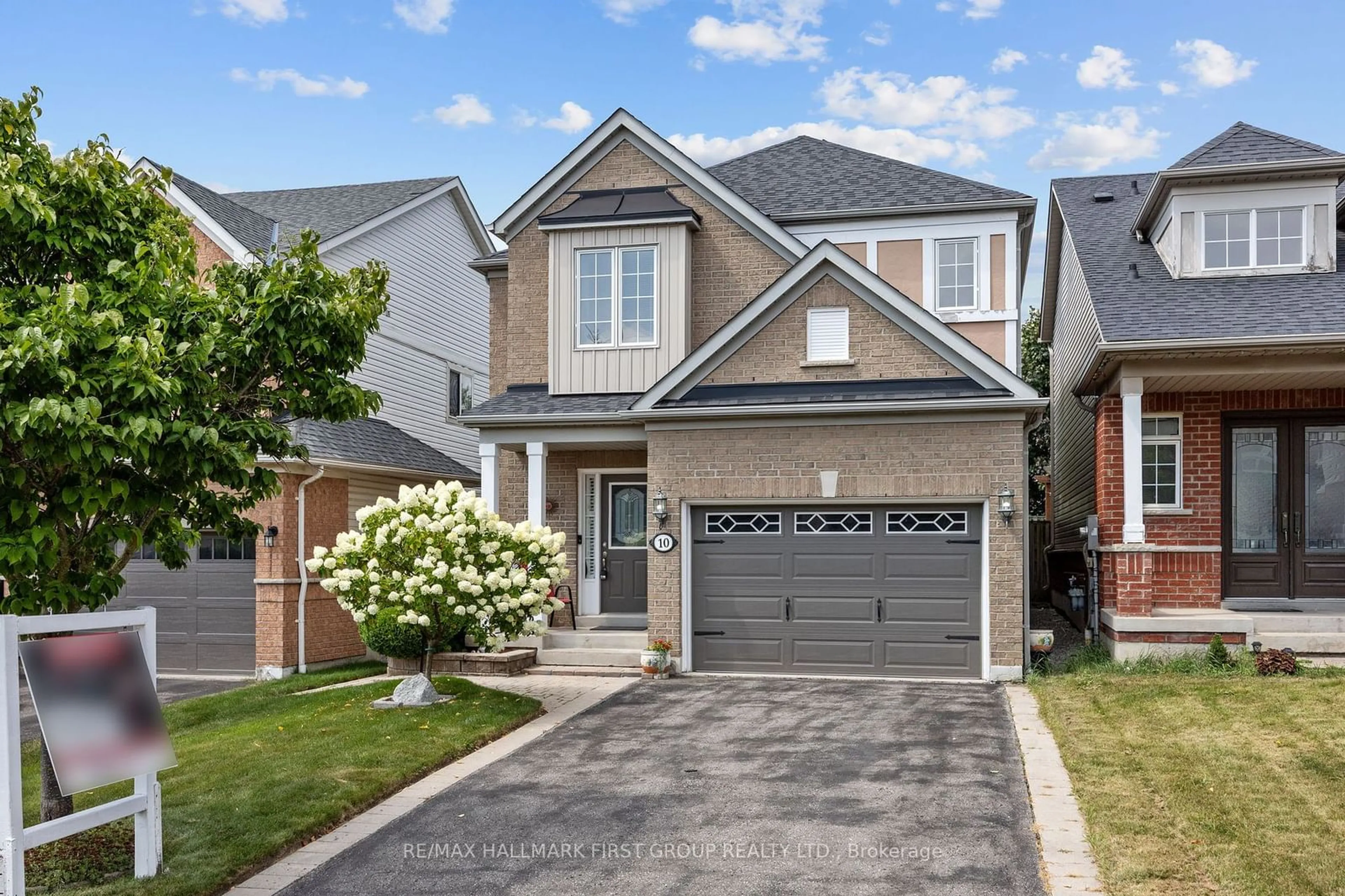 Frontside or backside of a home for 10 Lonsdale Crt, Whitby Ontario L1P 1R8