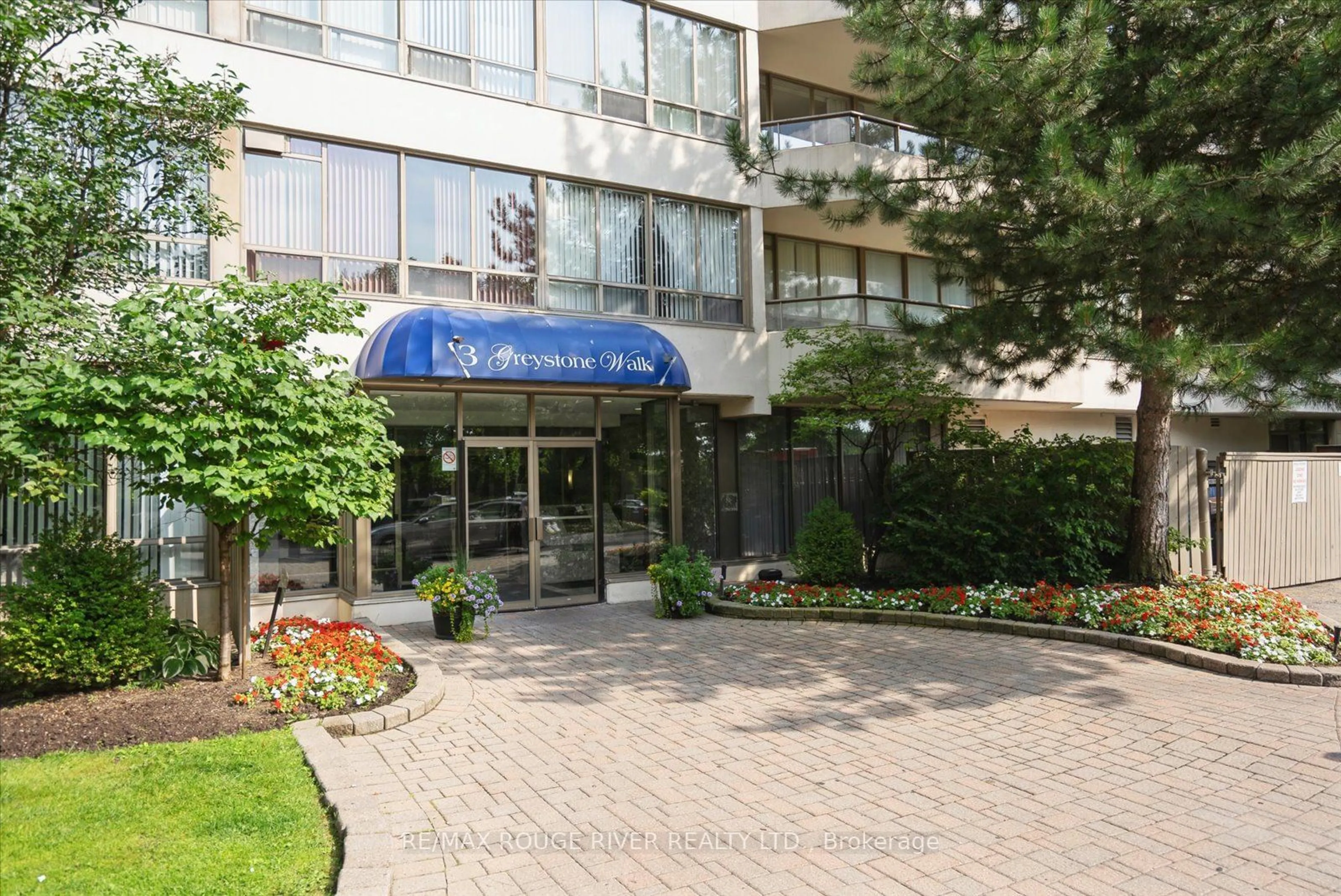 Indoor foyer for 3 Greystone Walk Dr #1521, Toronto Ontario M1K 5J4