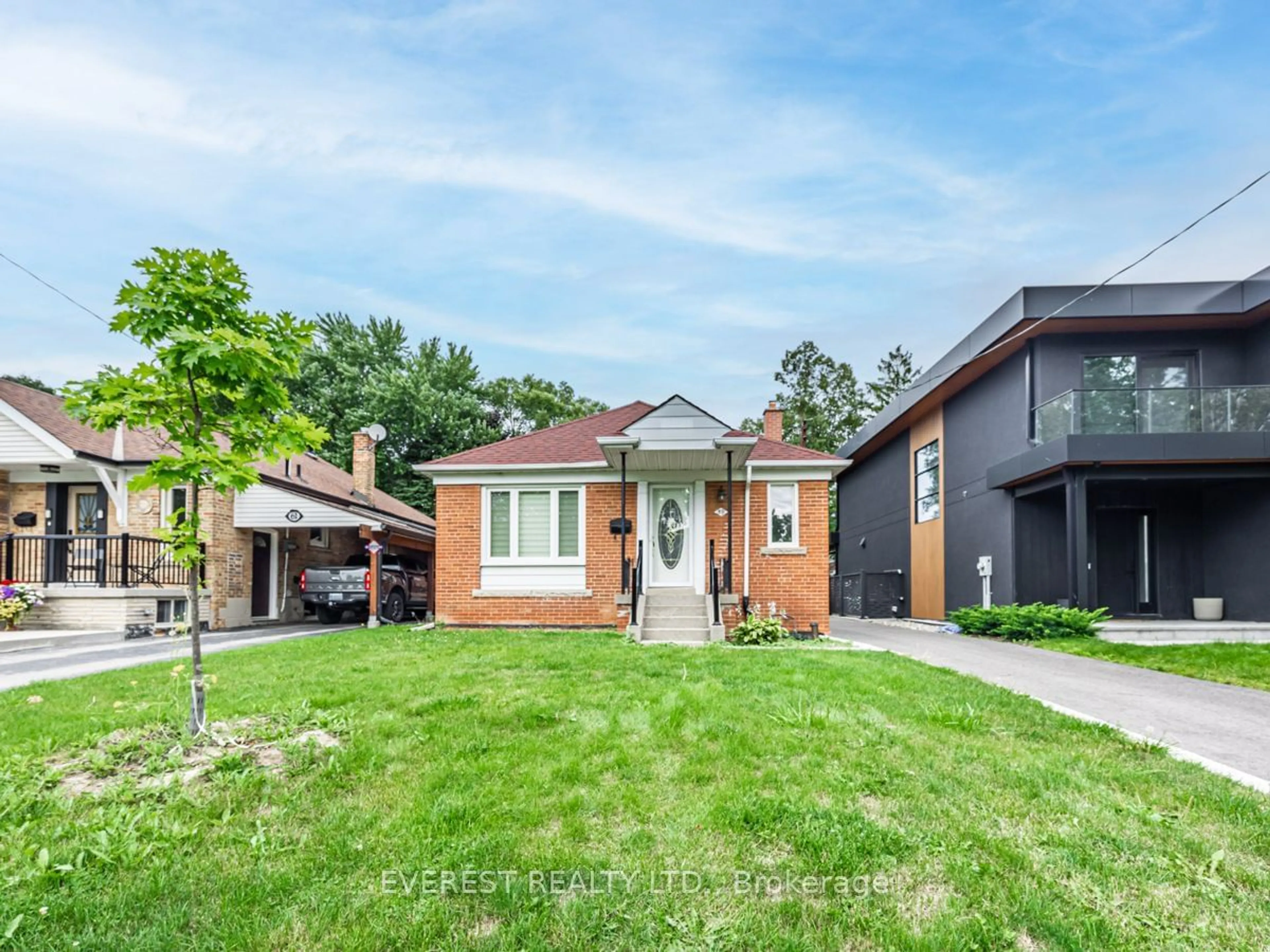 Home with brick exterior material for 59 Lilian Dr, Toronto Ontario M1R 3W4