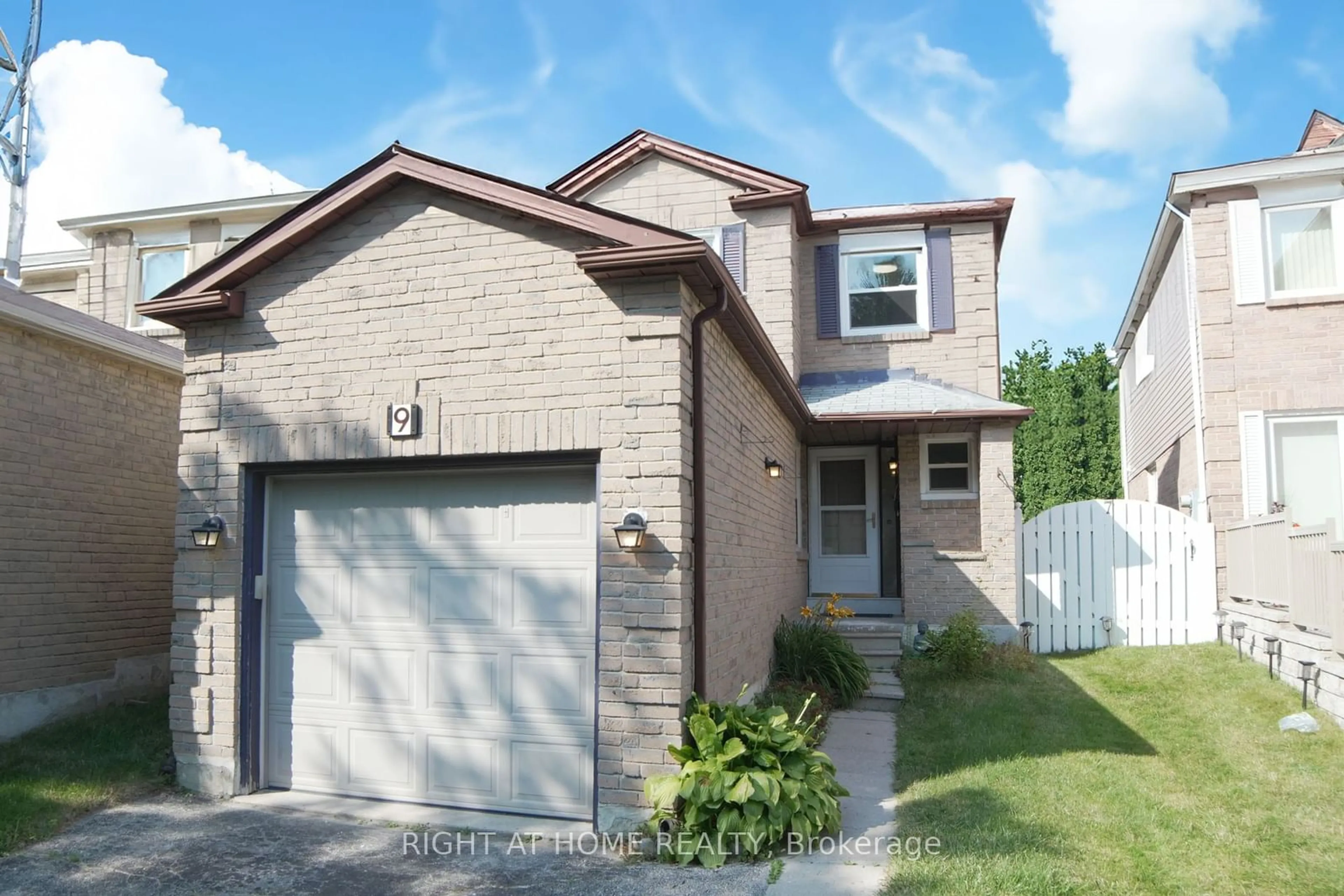 A pic from exterior of the house or condo for 9 Shadowood Crt, Toronto Ontario M1B 3X7