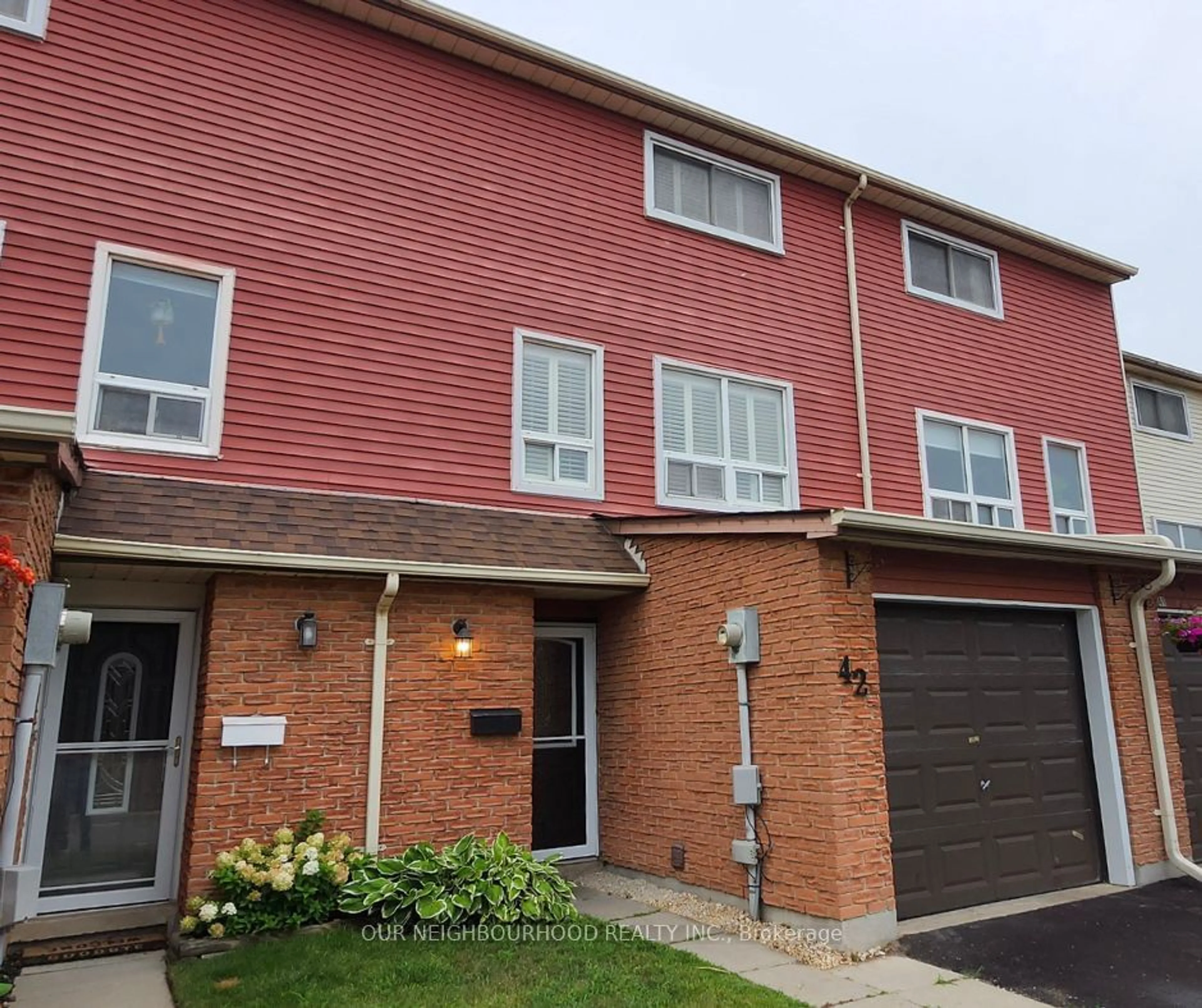 A pic from exterior of the house or condo for 72 MARTIN Rd #42, Clarington Ontario L1C 3N3