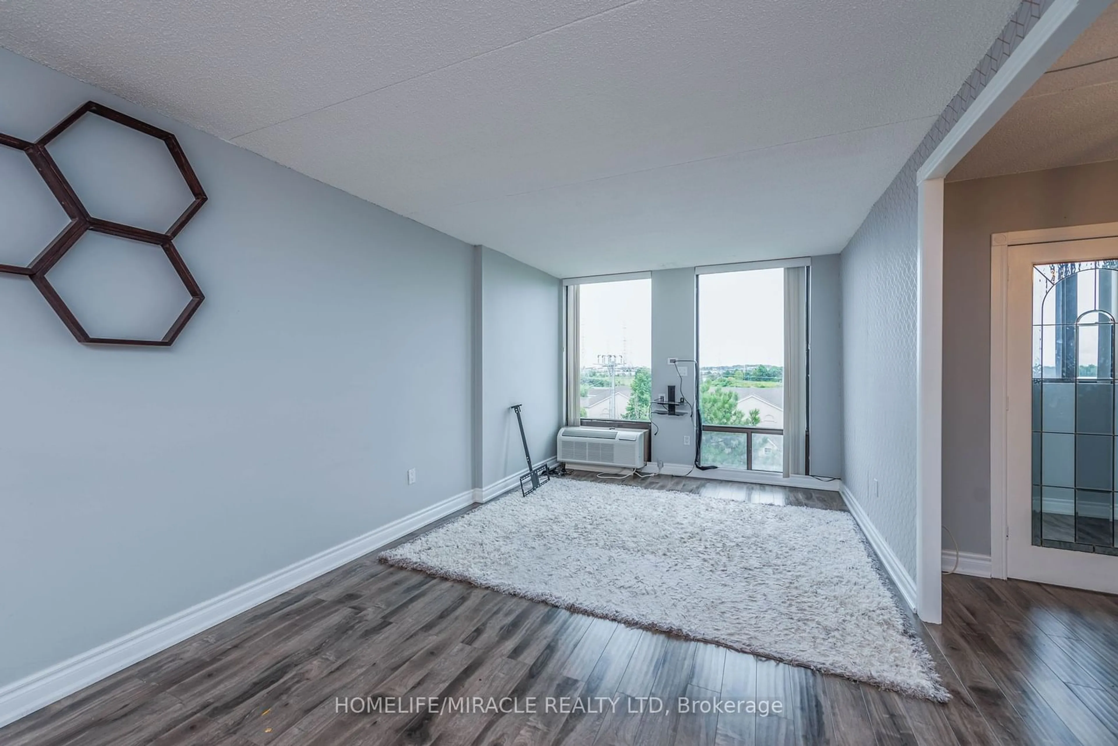 A pic of a room for 1530 Pickering Pkwy #507, Pickering Ontario L1V 3V8