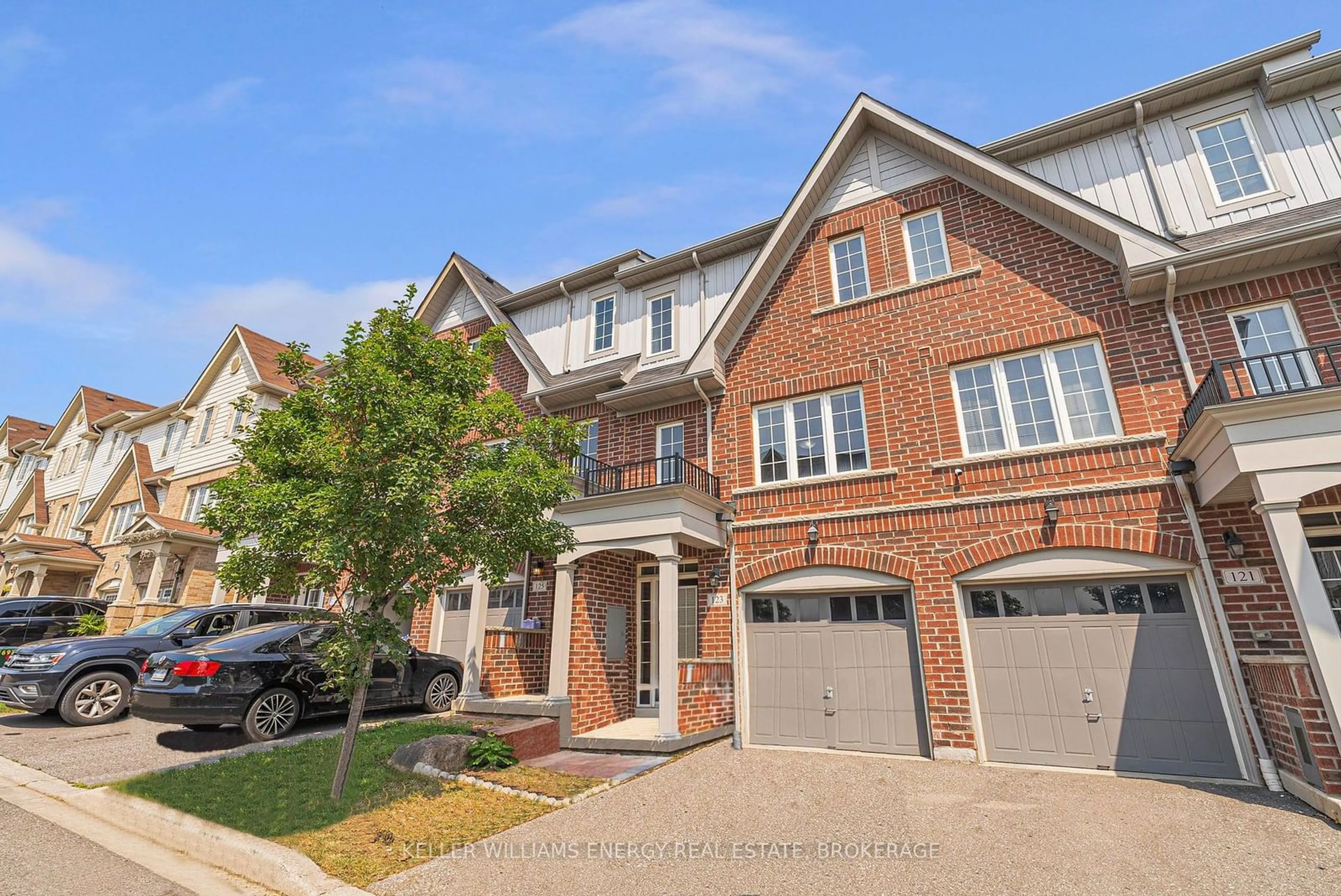 A pic from exterior of the house or condo for 123 Magpie Way, Whitby Ontario L1N 0K5