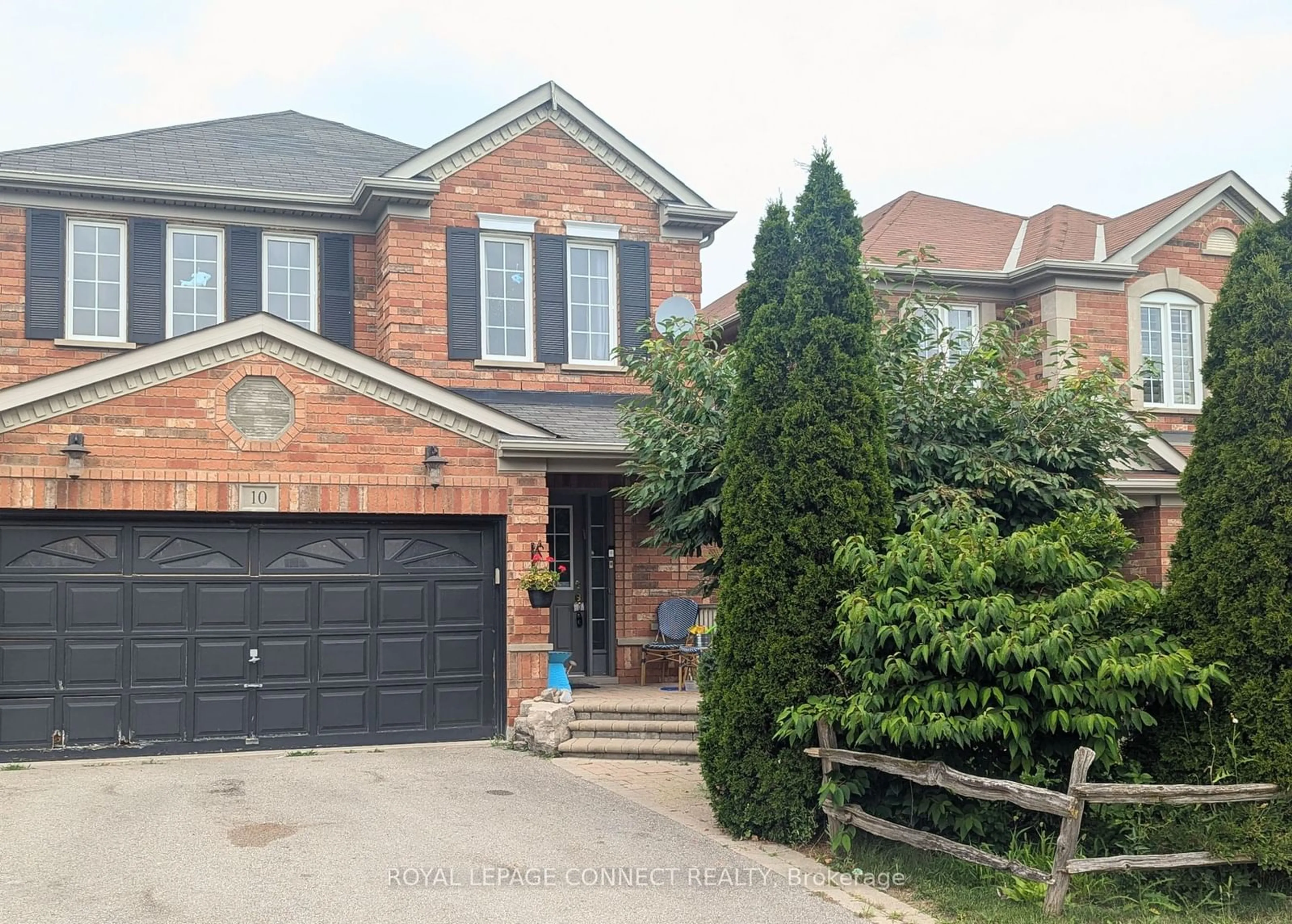 Frontside or backside of a home for 10 Atherton Ave, Ajax Ontario L1T 4X2