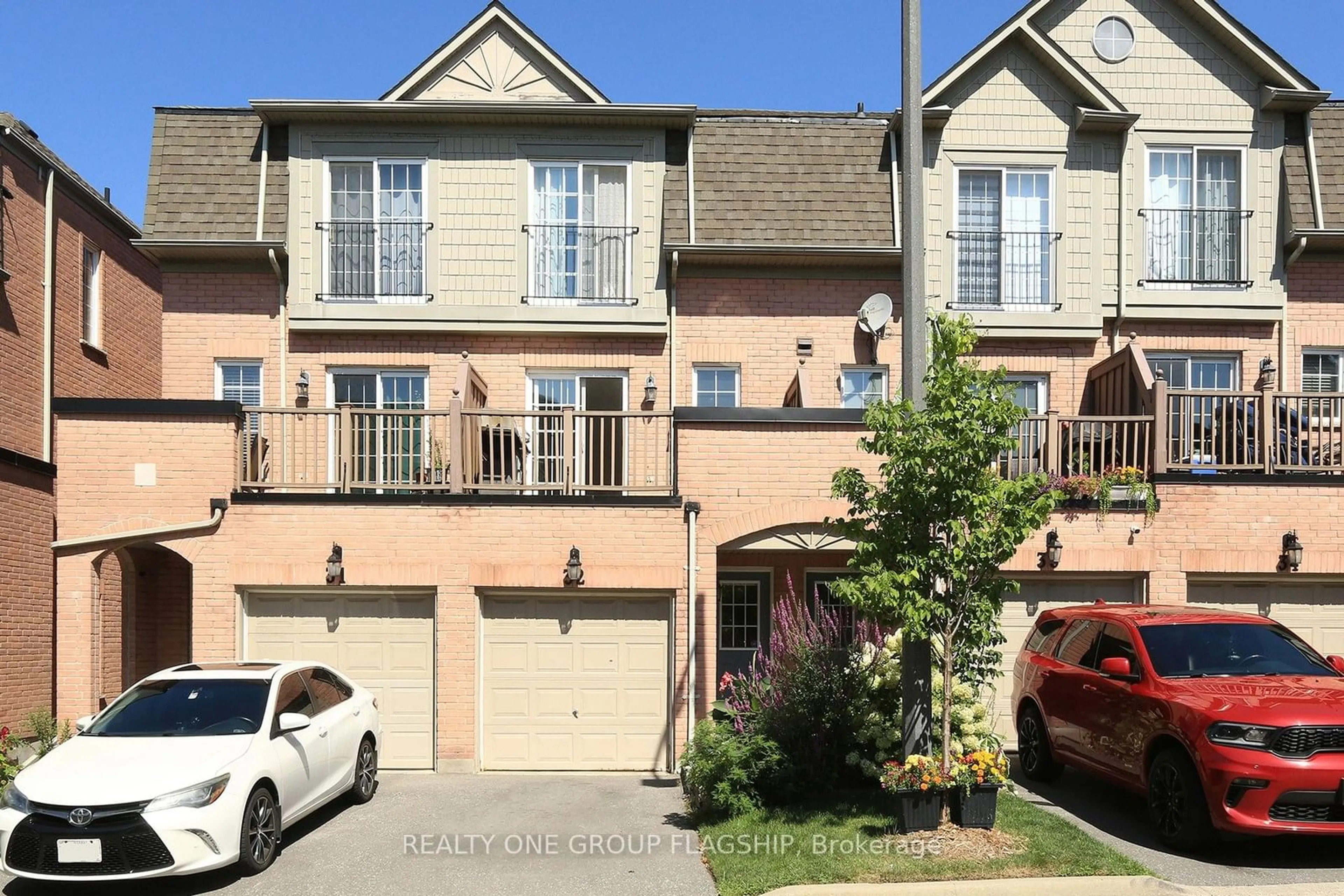 A pic from exterior of the house or condo for 1100 Begley St #32, Pickering Ontario L1W 4B3