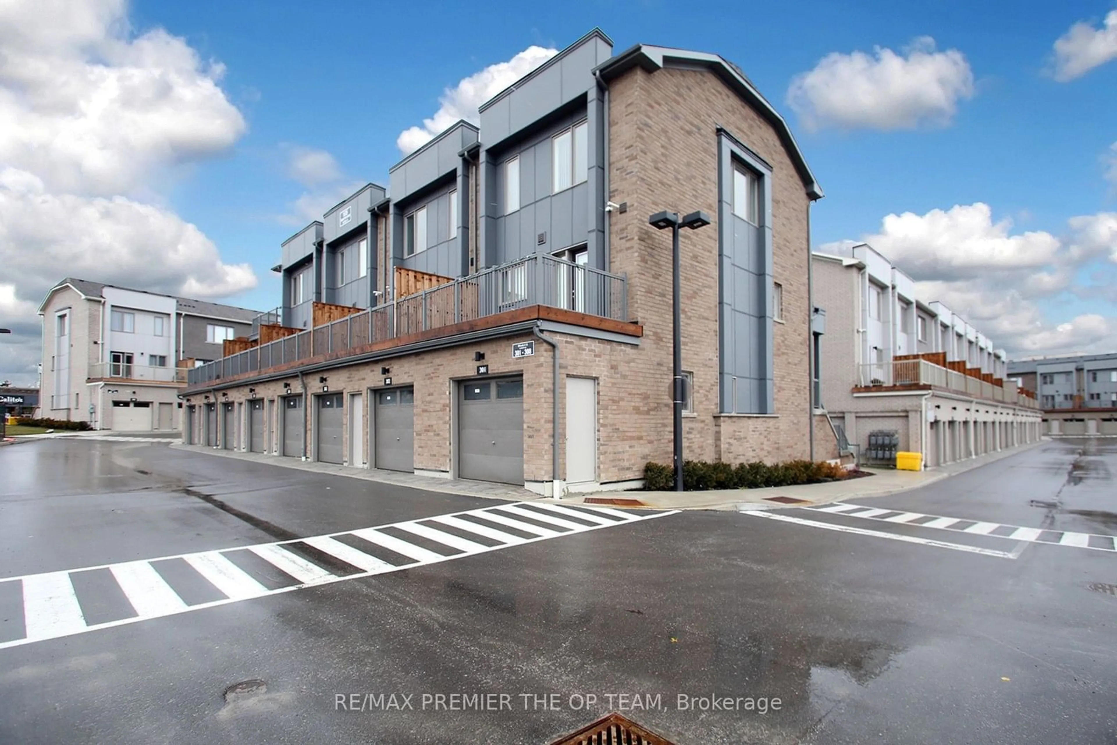 Outside view for 1525 Kingston Rd #305, Pickering Ontario L1V 0E9