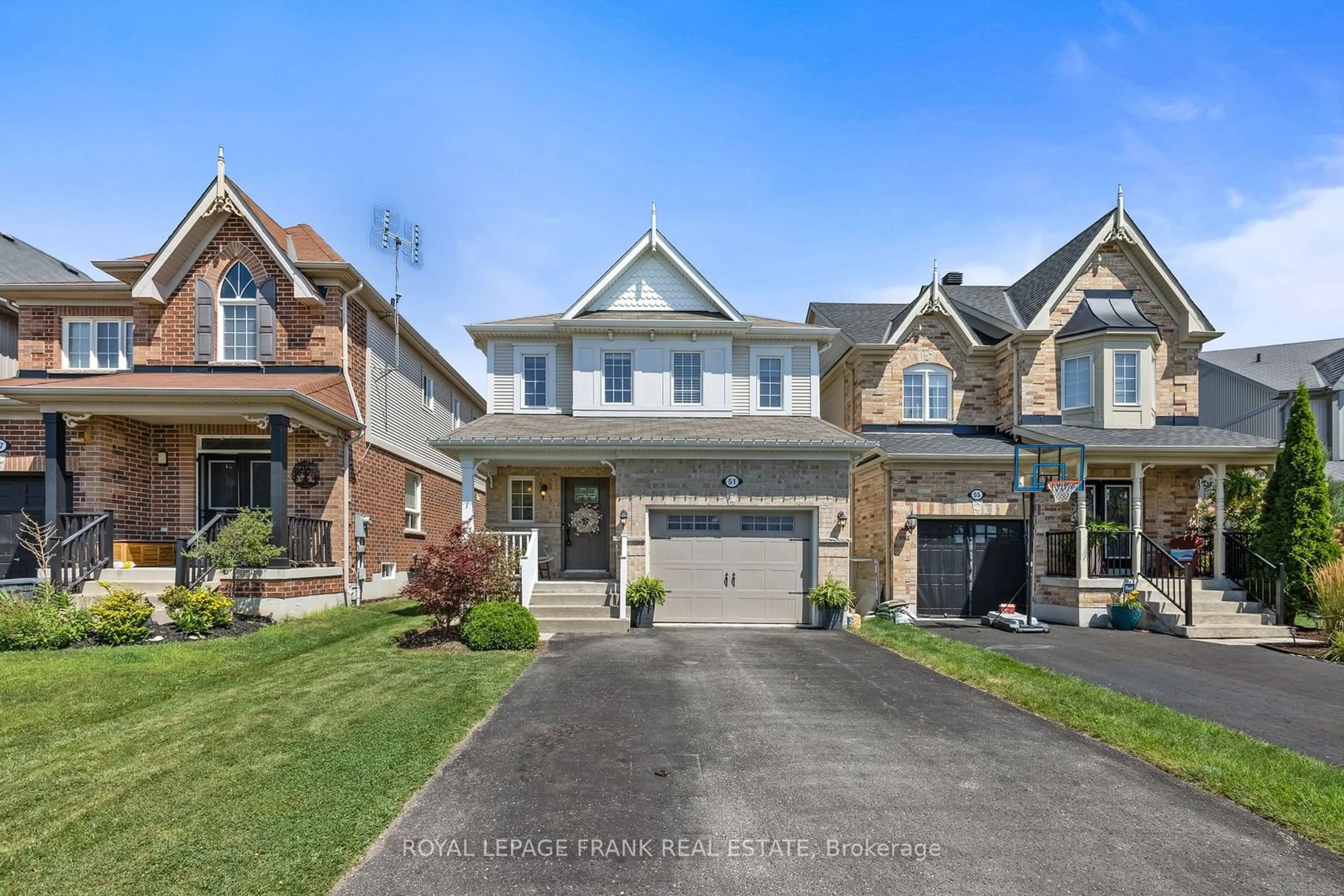 Frontside or backside of a home for 51 Honeyman Dr, Clarington Ontario L1C 0J1