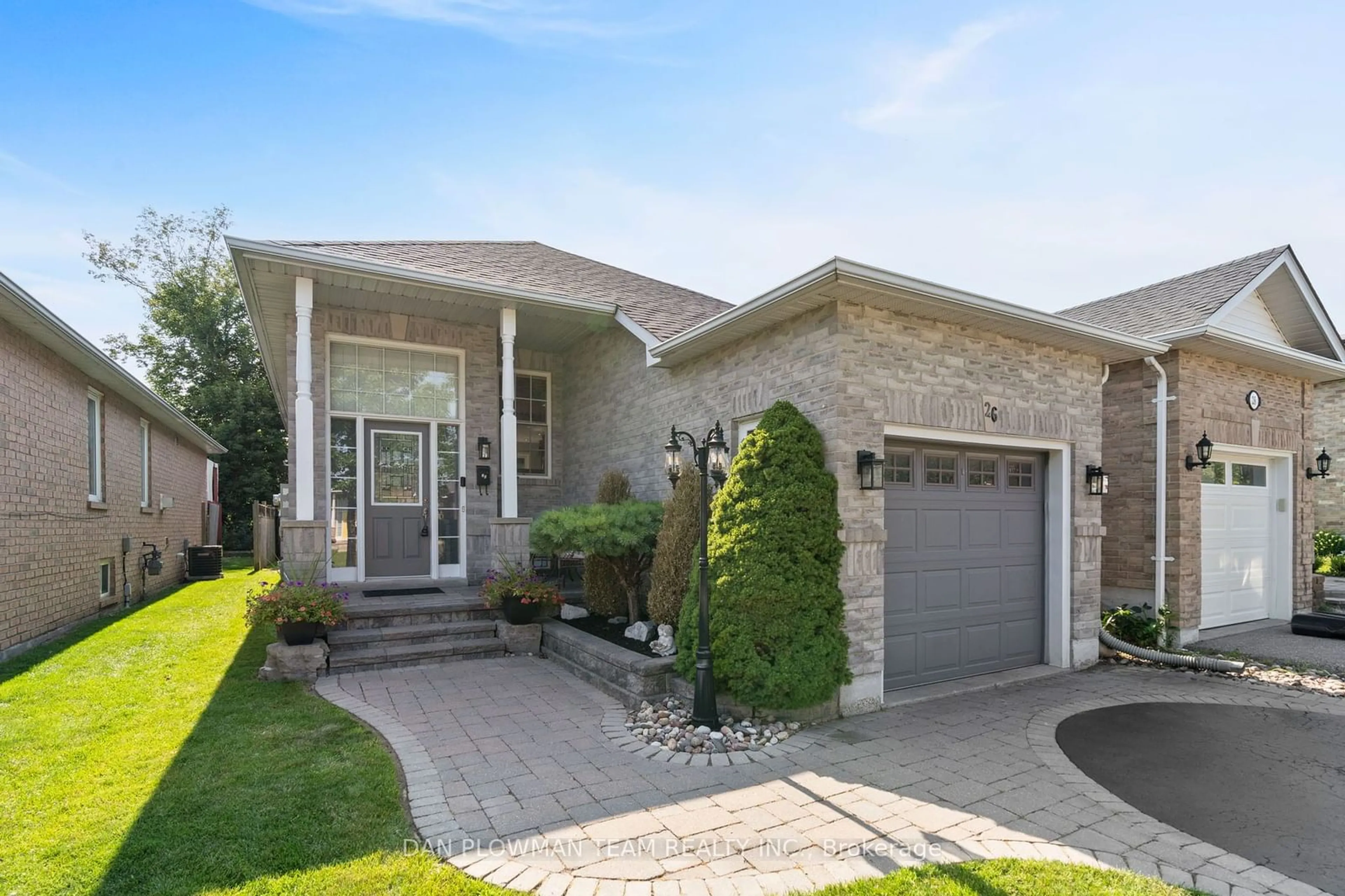 Frontside or backside of a home for 26 Eastfield Cres, Clarington Ontario L1E 3C6