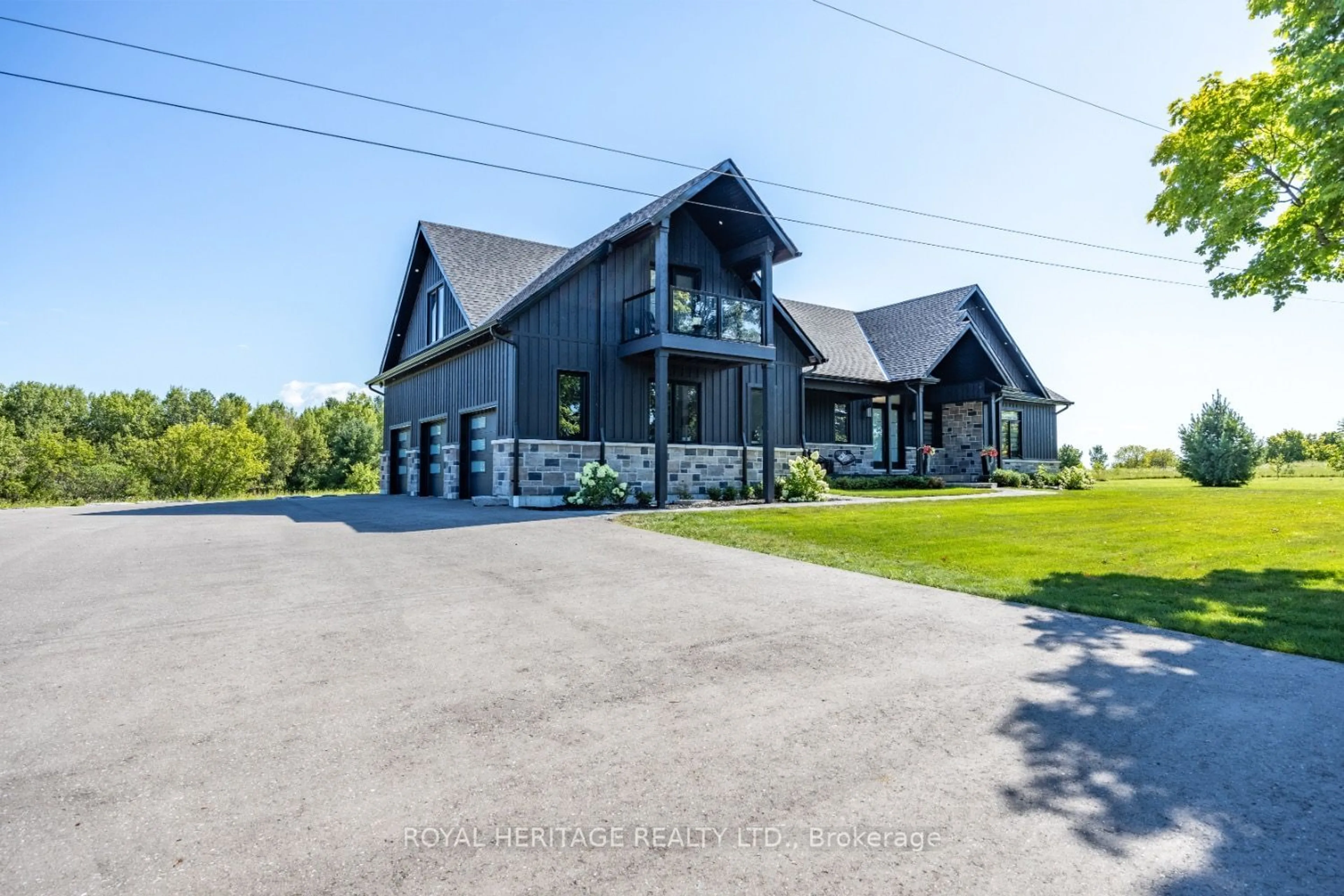 Outside view for 3248 Pogue Rd, Scugog Ontario L9L 1B6