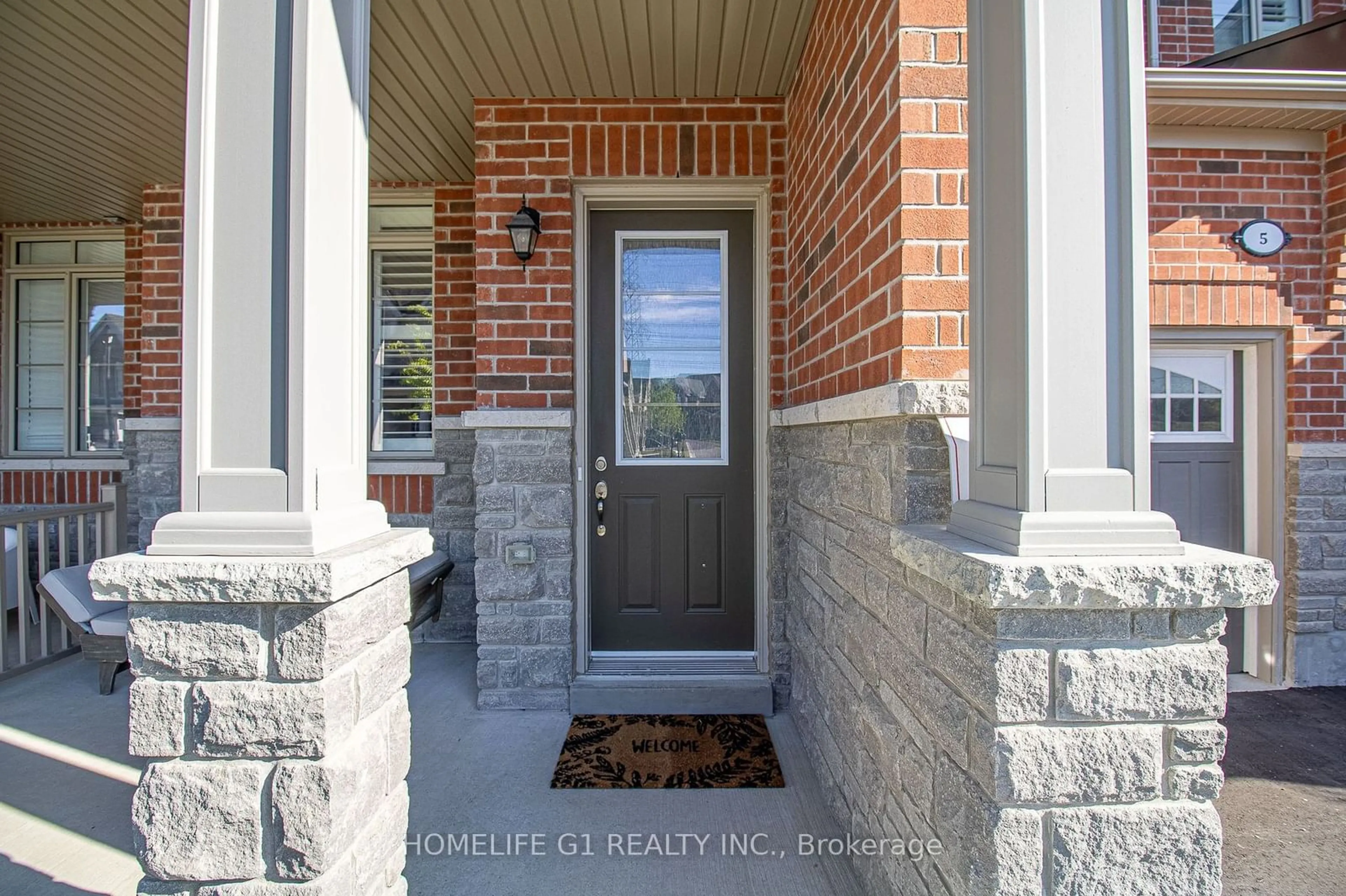 Indoor entryway for 5 Caton Lane, Ajax Ontario L1T 0P8