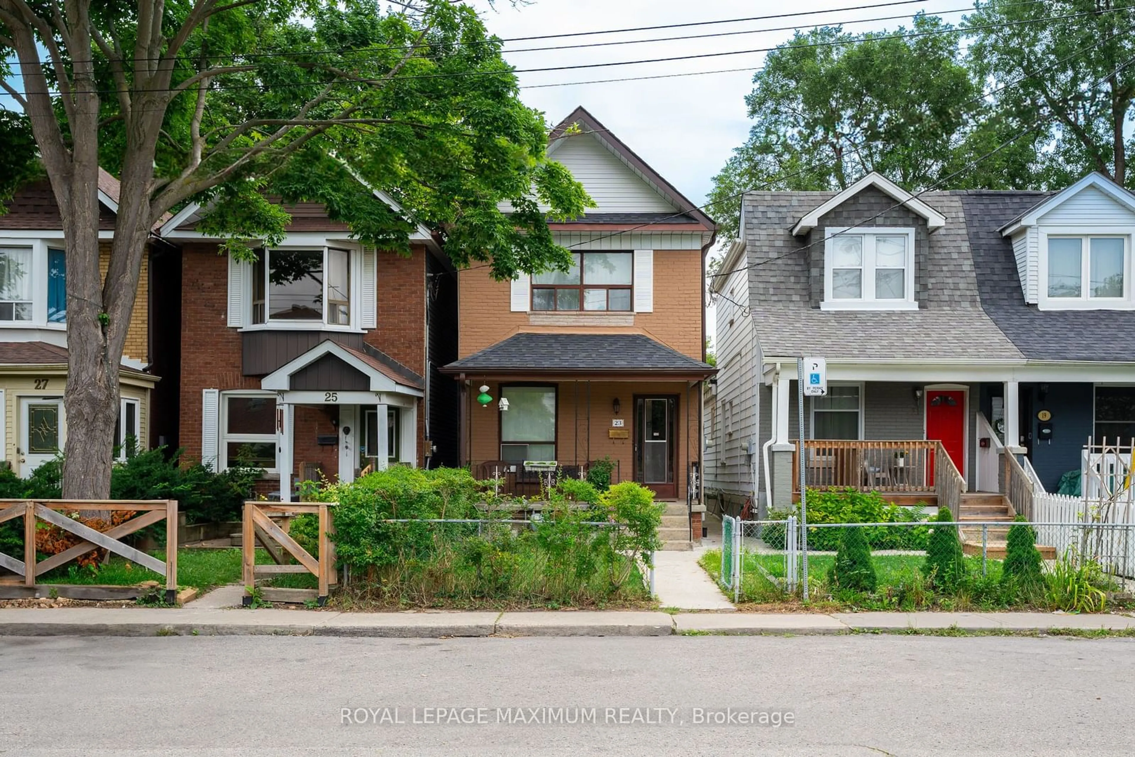 Frontside or backside of a home for 23 Eldon Ave, Toronto Ontario M4C 5G2