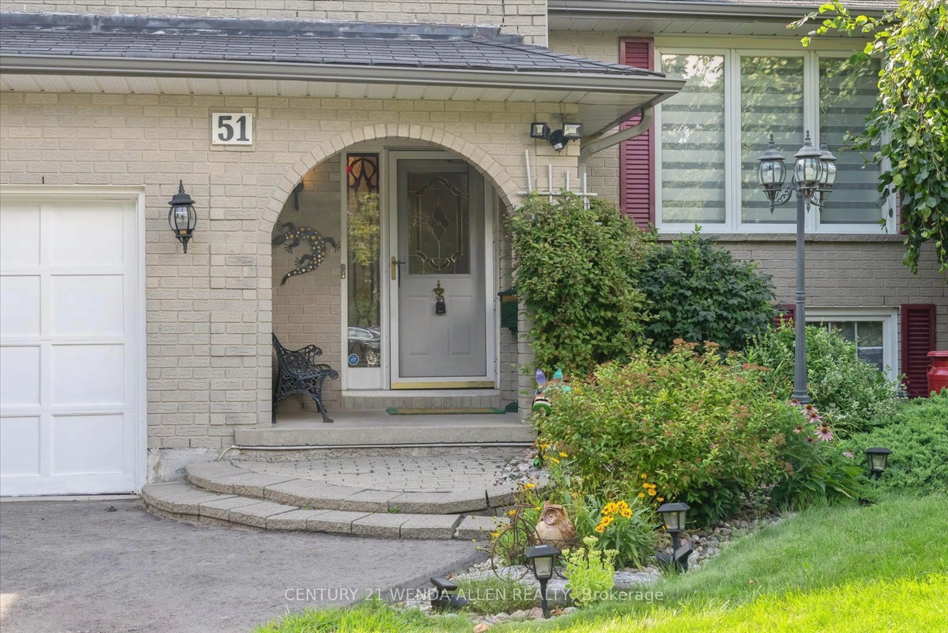 Home with brick exterior material for 51 Pinedale Cres, Clarington Ontario L1E 1C7