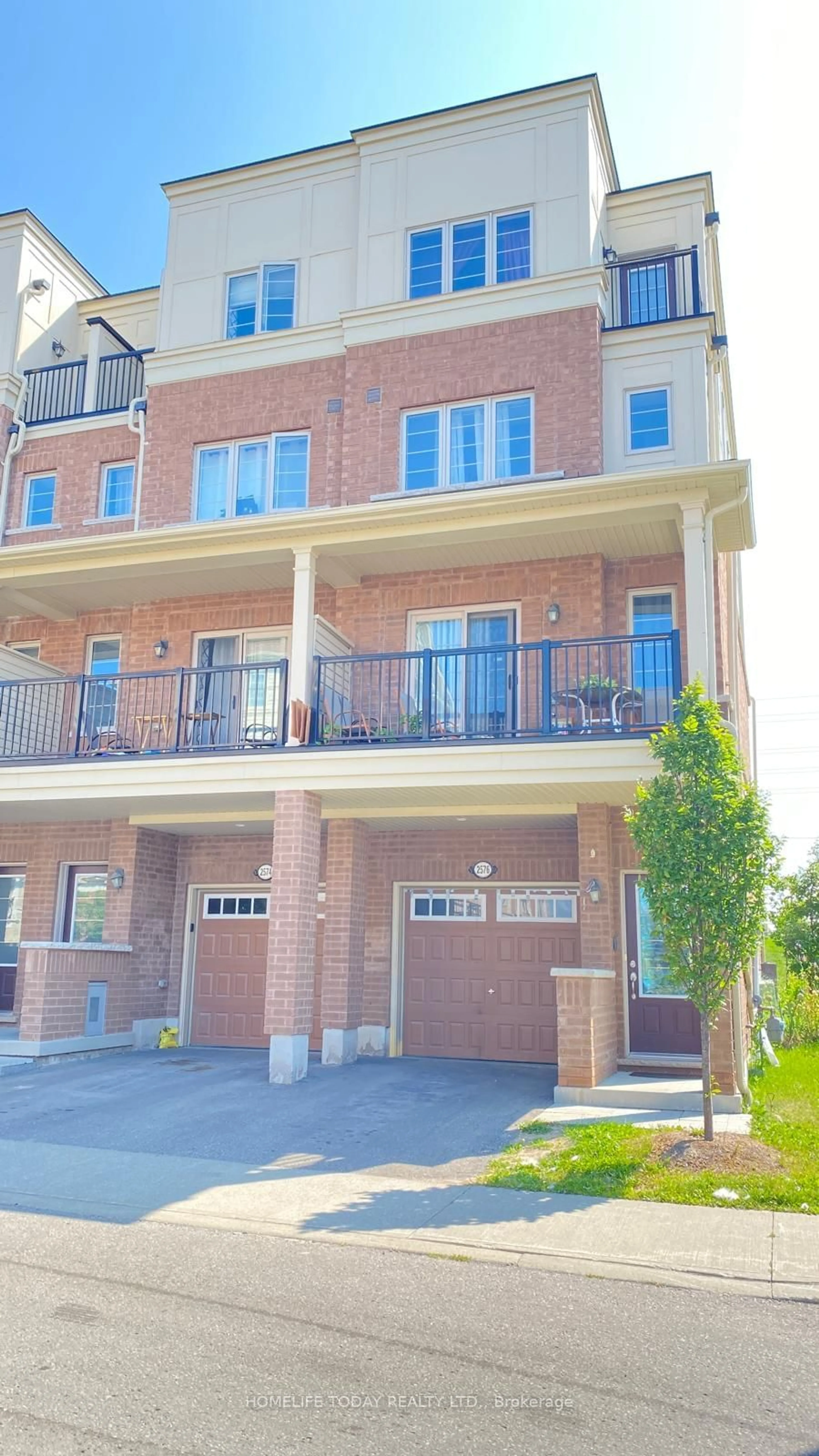 A pic from exterior of the house or condo for 2576 Rosedrop Path #163, Oshawa Ontario L1L 0H4