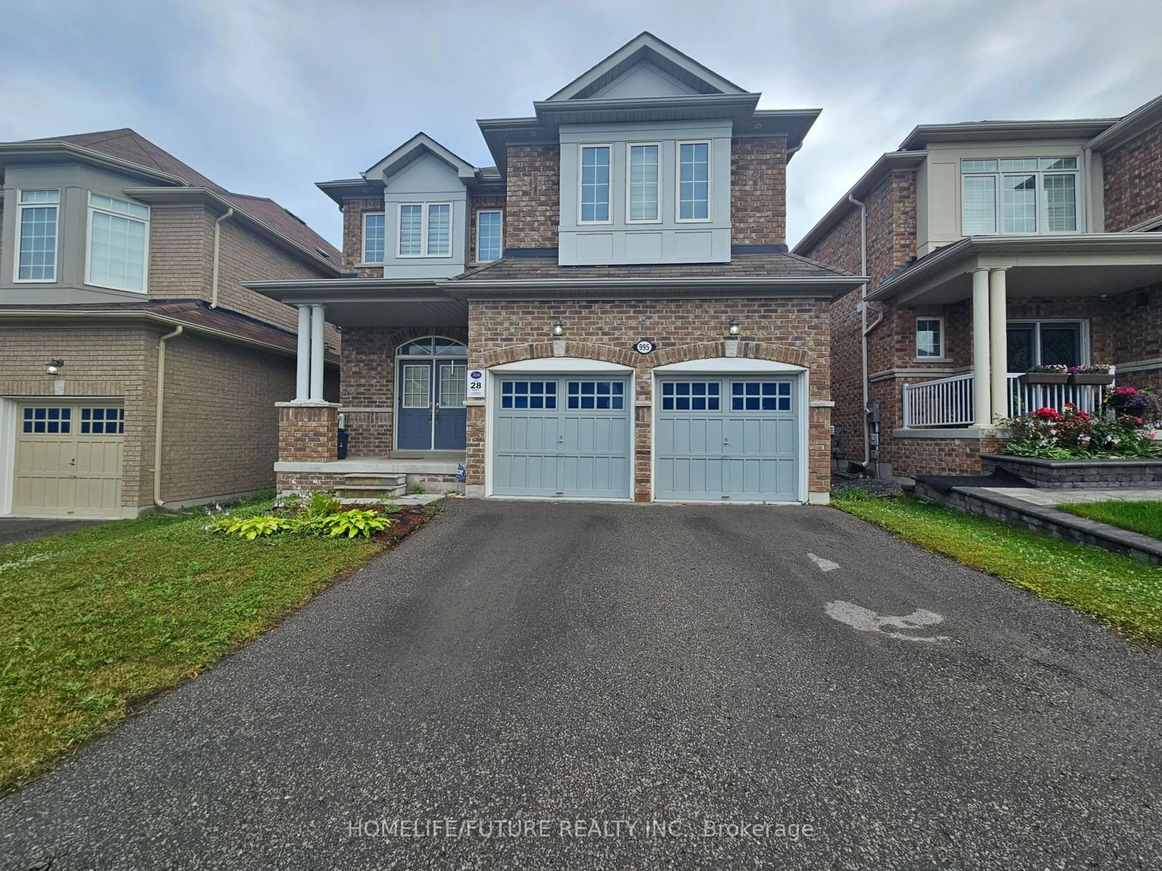 Frontside or backside of a home for 995 Wrenwood Dr, Oshawa Ontario L1K 0Y1