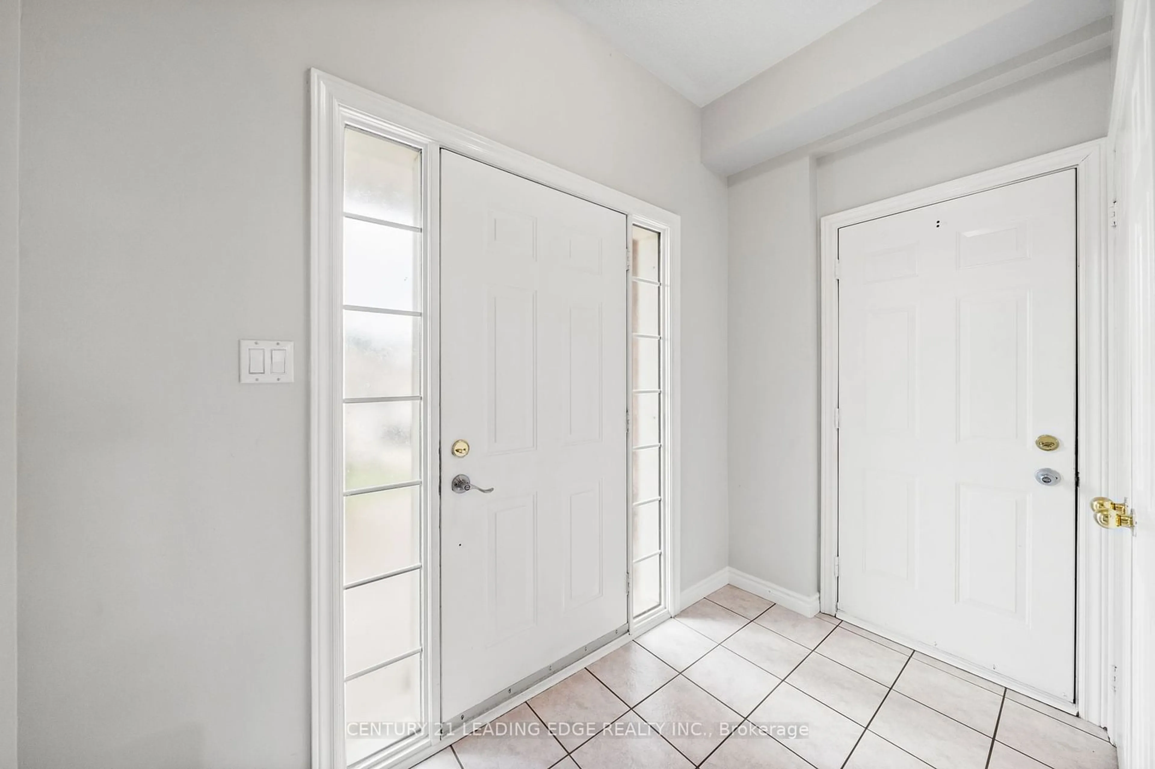 Indoor entryway for 89 Robert Adams Dr, Clarington Ontario L1E 2G2