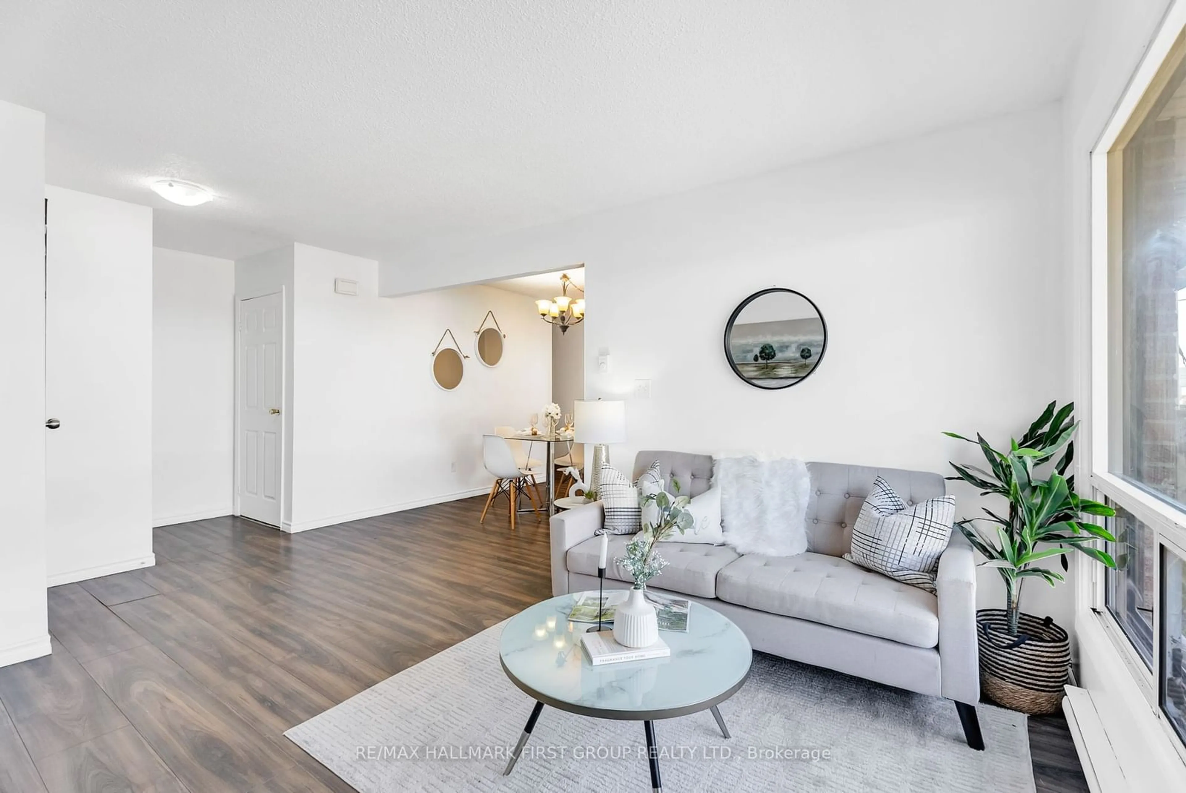 Living room for 1100 Oxford St #146, Oshawa Ontario L1J 6G4