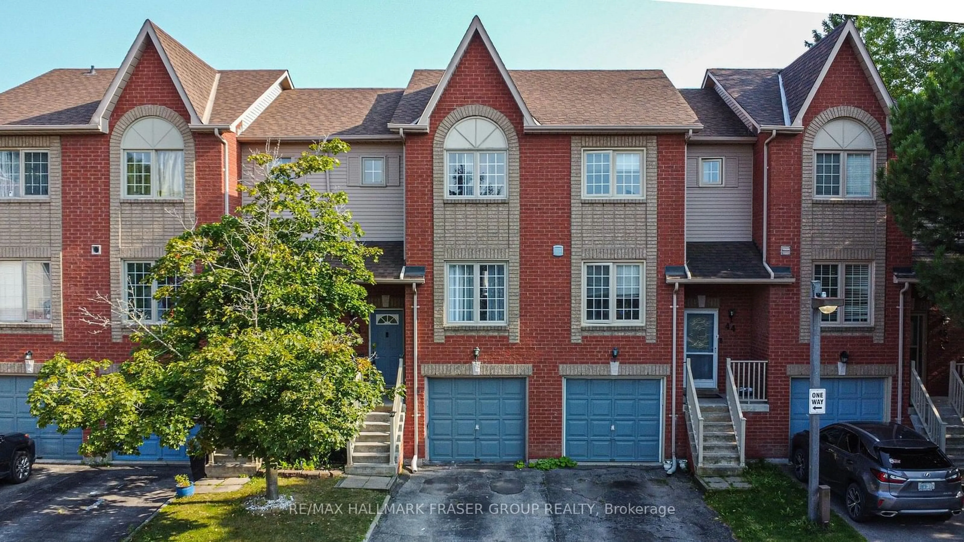 A pic from exterior of the house or condo for 1867 Kingston Rd #43, Pickering Ontario L1V 6Z4