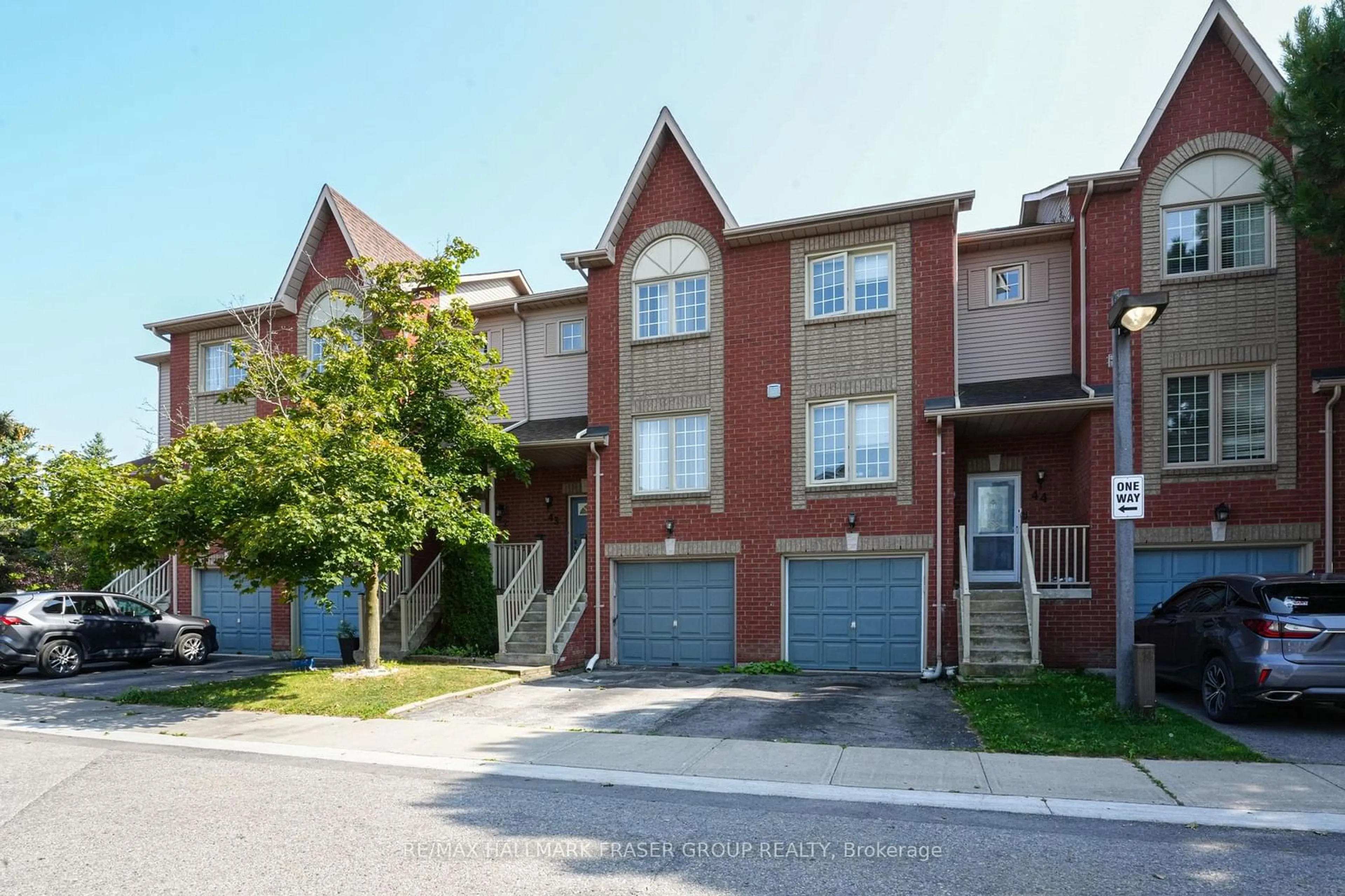 A pic from exterior of the house or condo for 1867 Kingston Rd #43, Pickering Ontario L1V 6Z4