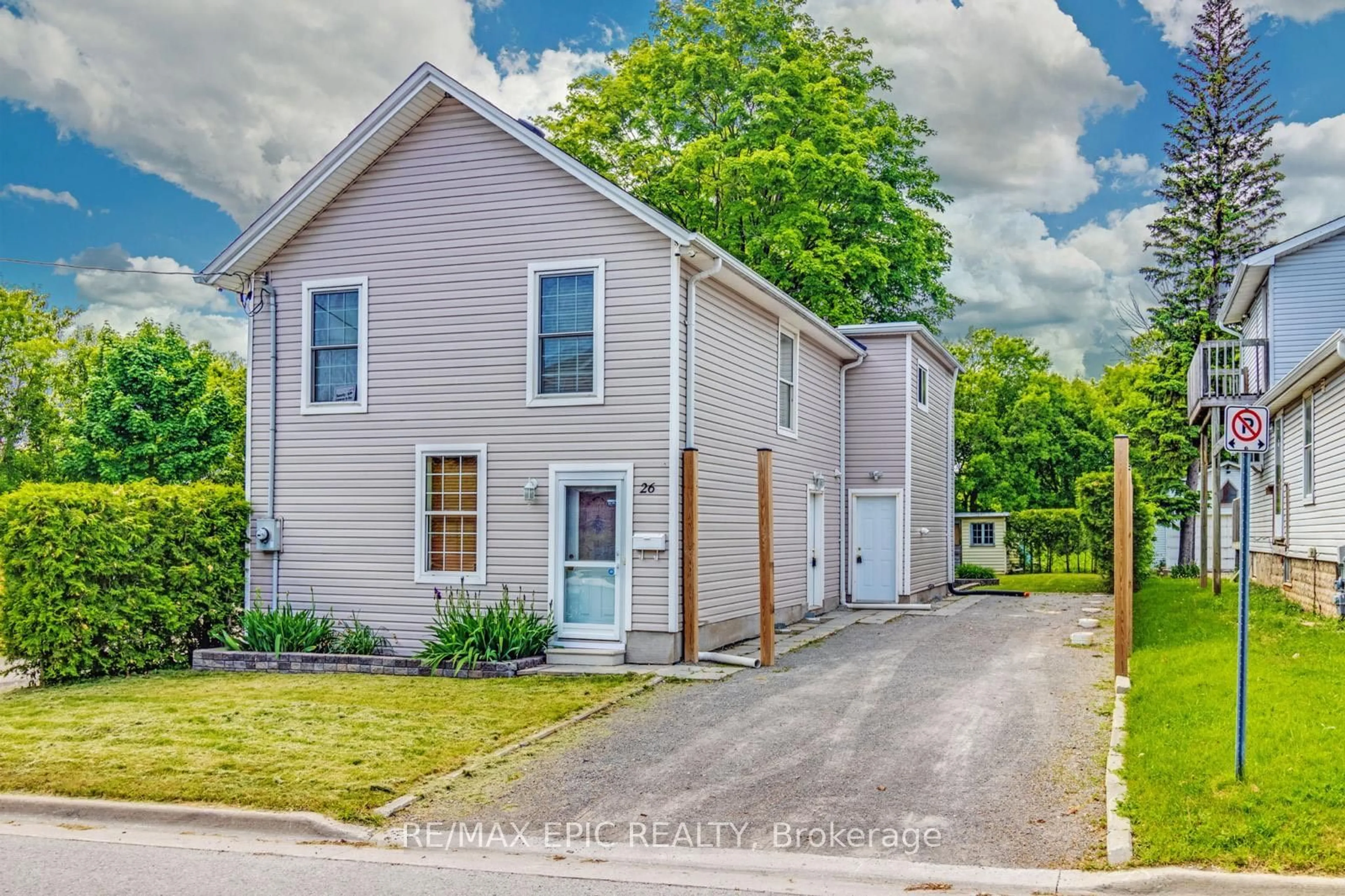 A pic from exterior of the house or condo, cottage for 26 Whiting Ave, Oshawa Ontario L1H 3T3