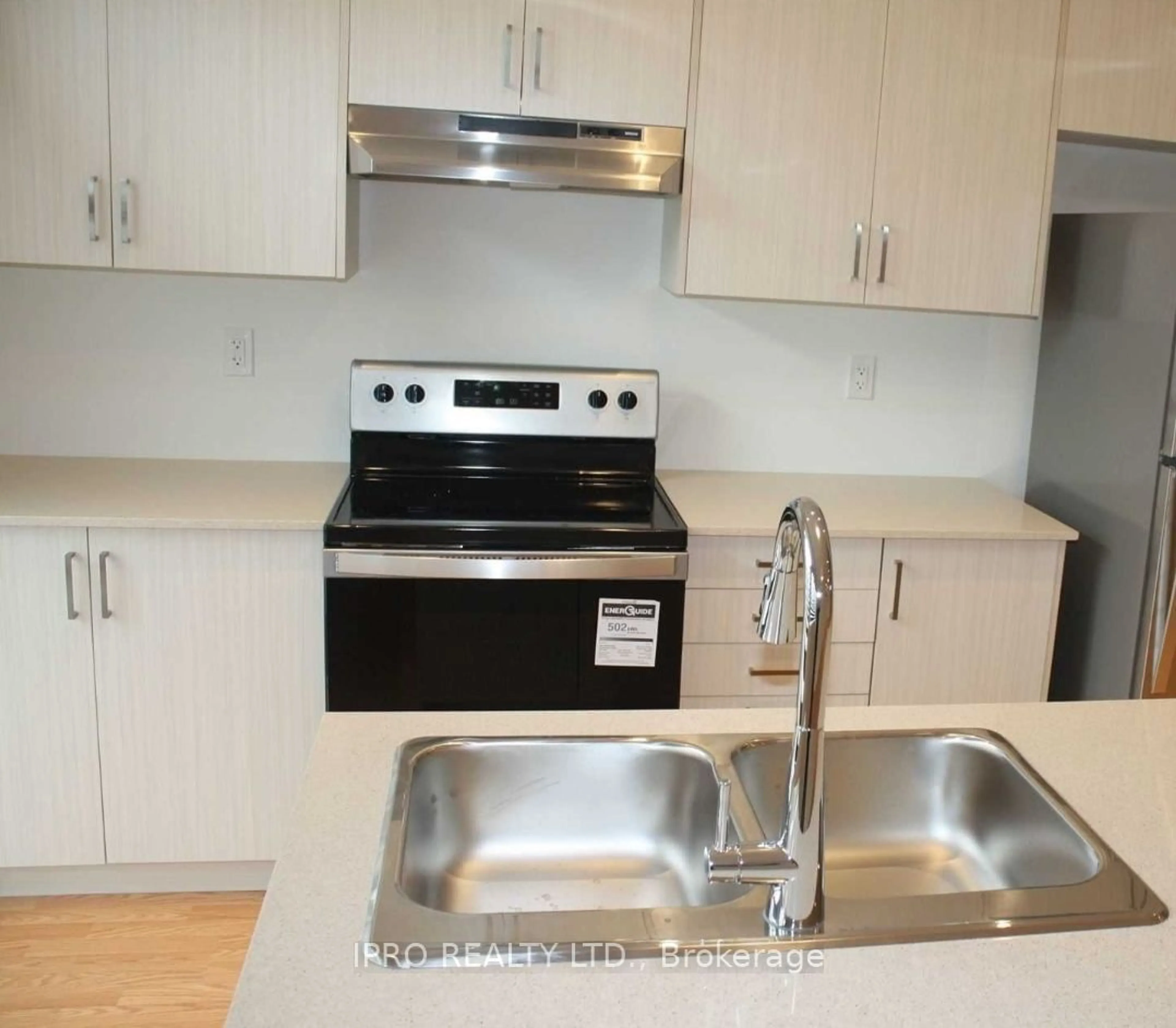 Standard kitchen for 294 Okanagan Path, Oshawa Ontario L1H 0A7