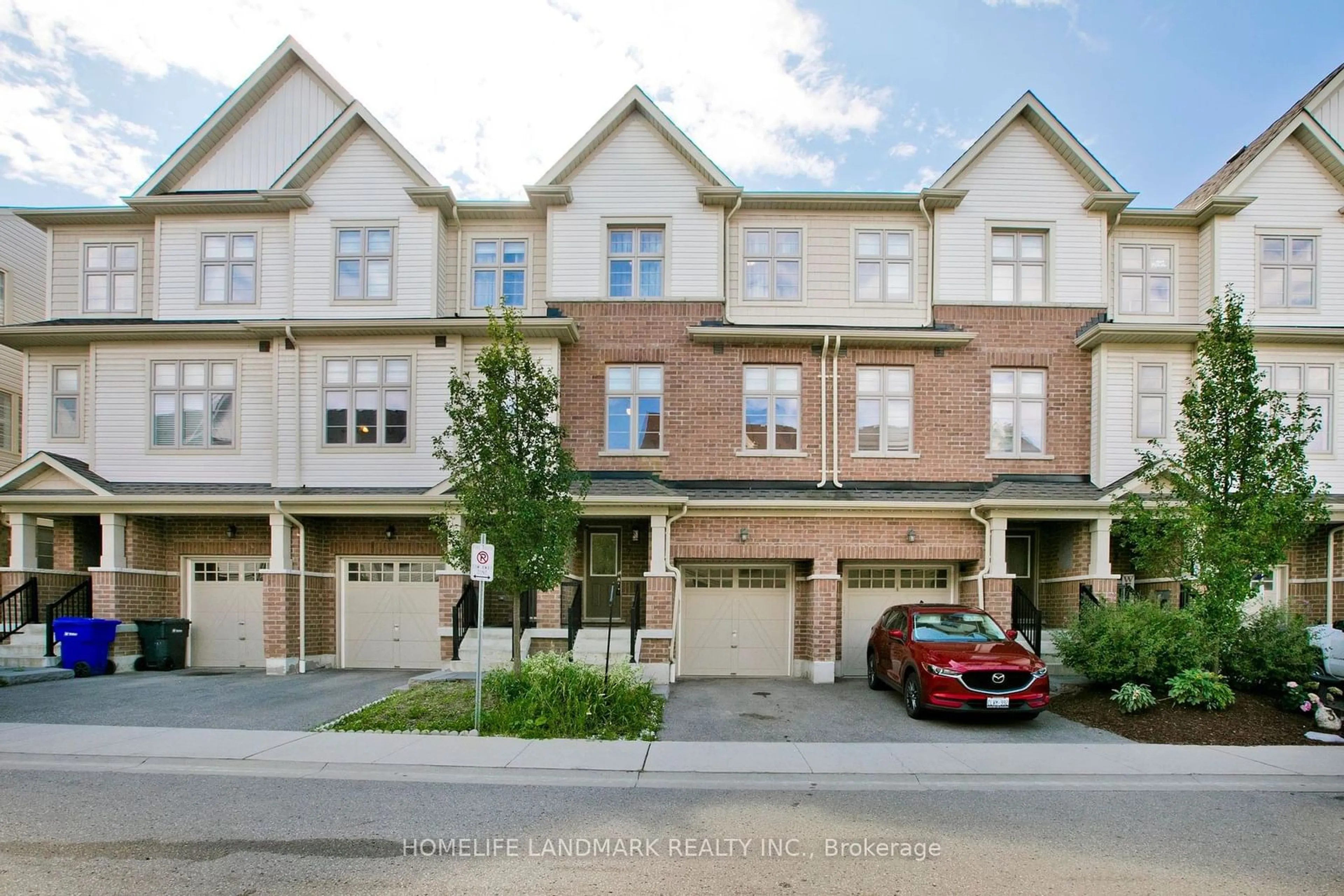 A pic from exterior of the house or condo, the street view for 7 Westbury Way, Whitby Ontario L1M 0L9