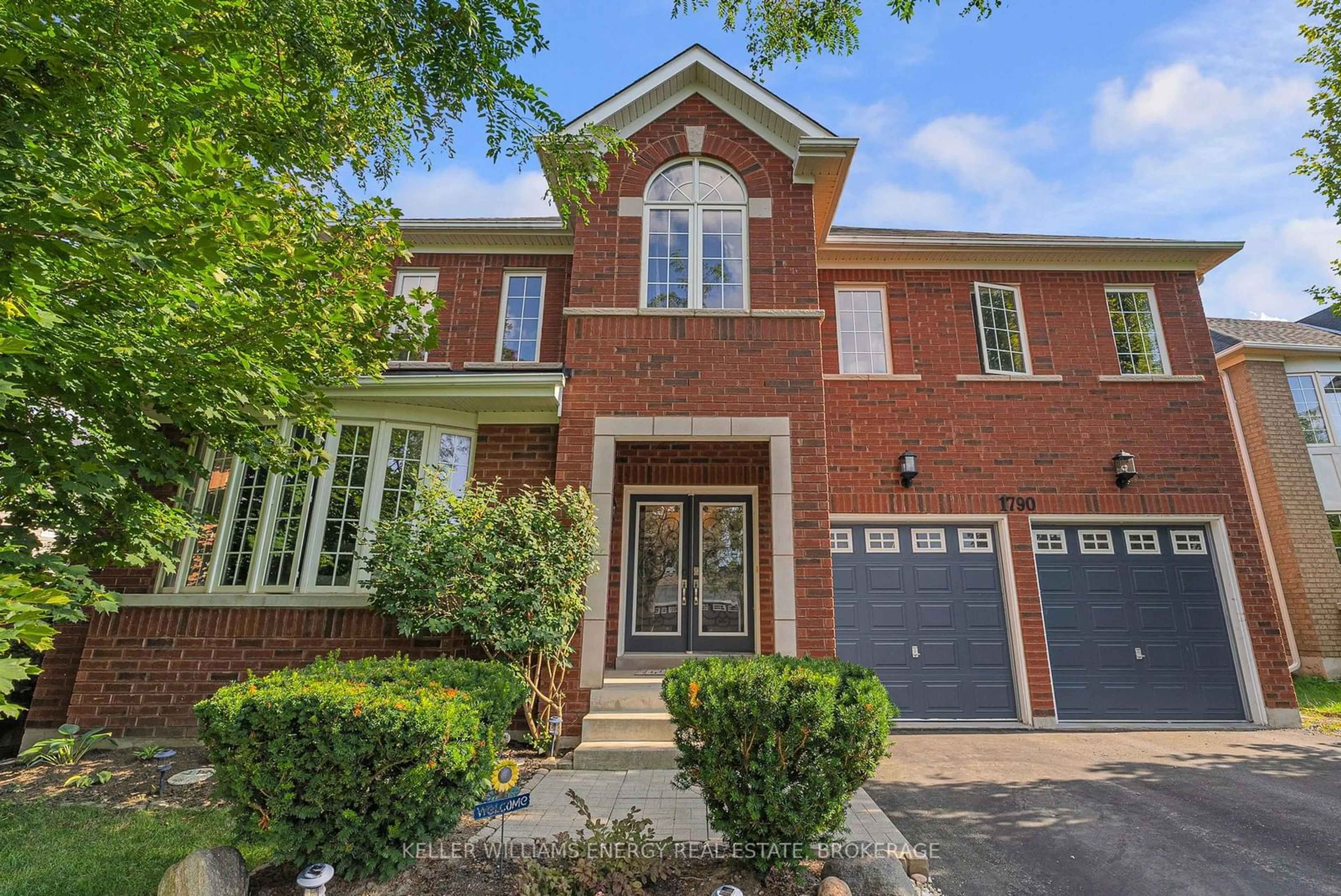 Home with brick exterior material for 1790 Badgley Dr, Oshawa Ontario L1K 0H5