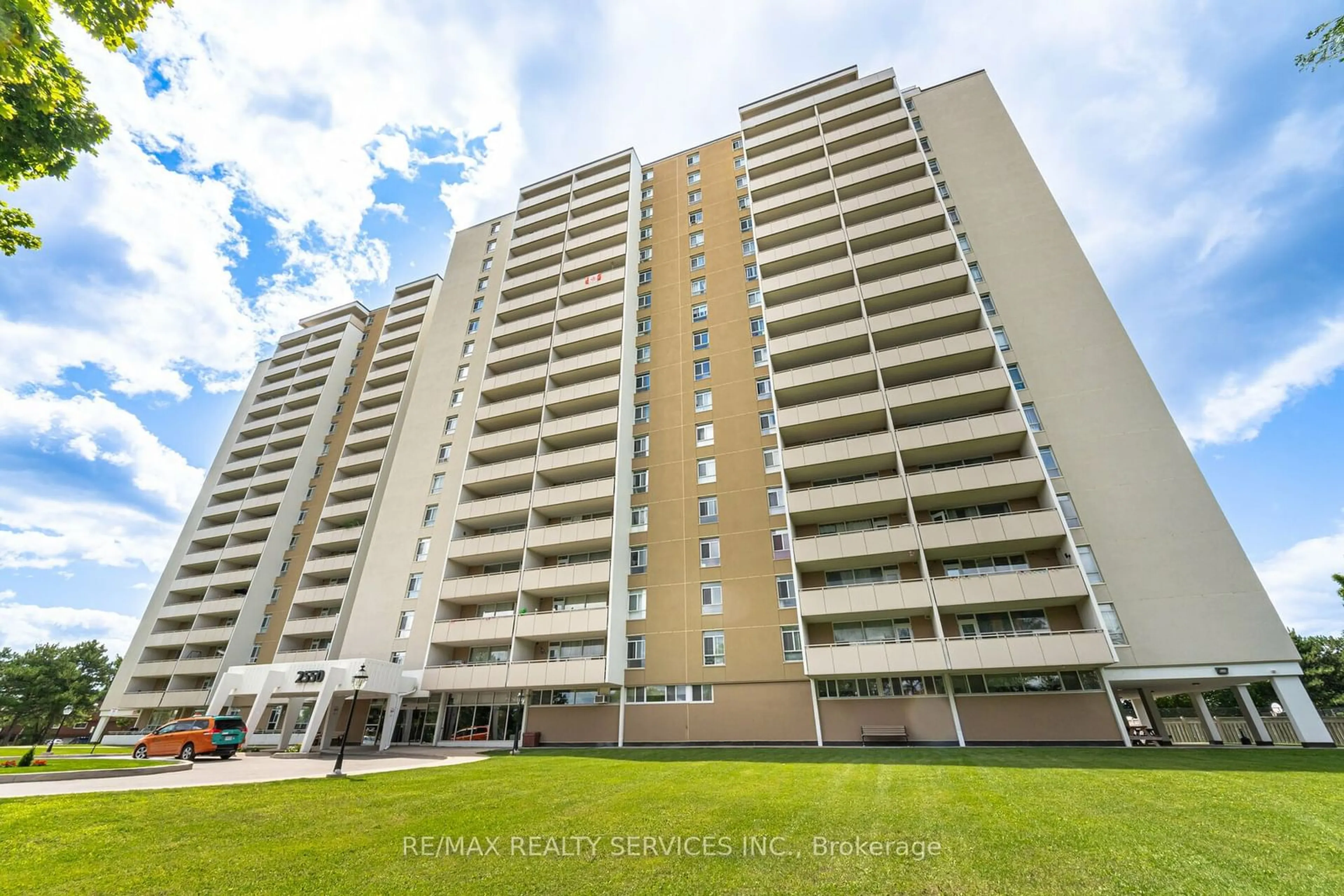 A pic from exterior of the house or condo for 2550 Pharmacy Ave #1705, Toronto Ontario M1W 1H9