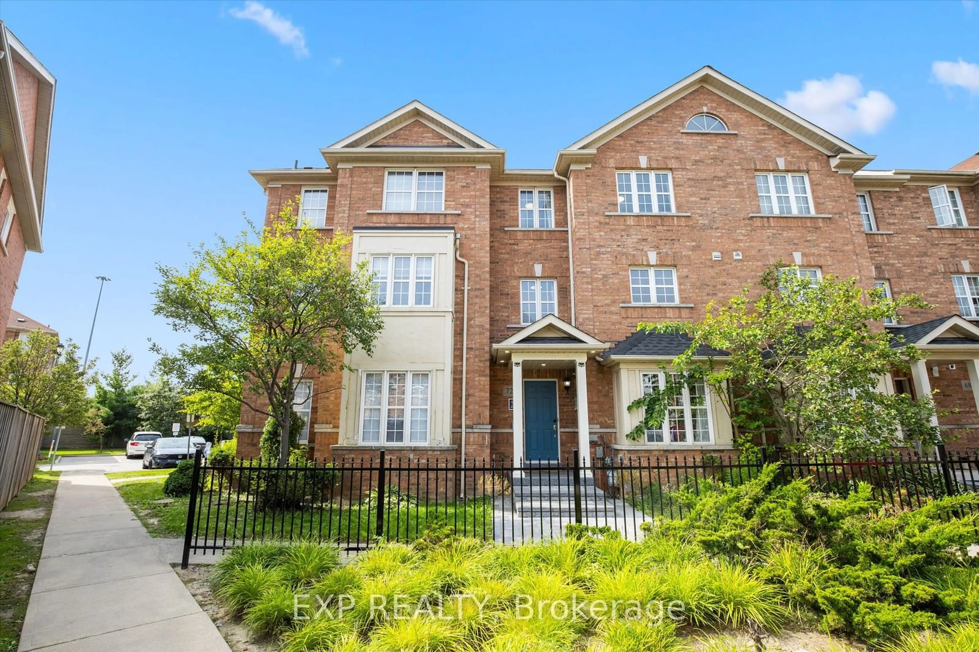 A pic from exterior of the house or condo for 72 Huxtable Lane, Toronto Ontario M1B 0A3