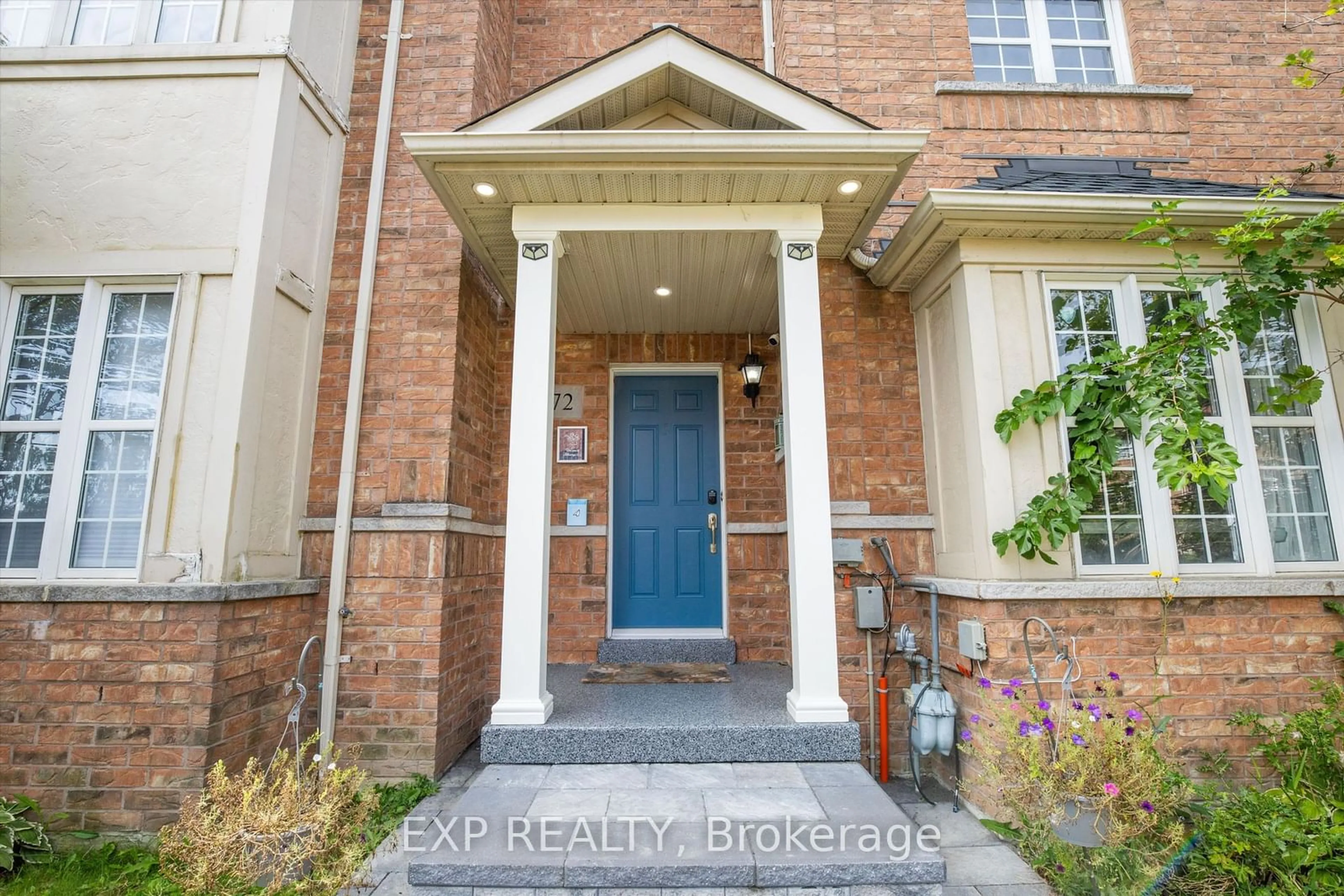 Indoor entryway for 72 Huxtable Lane, Toronto Ontario M1B 0A3