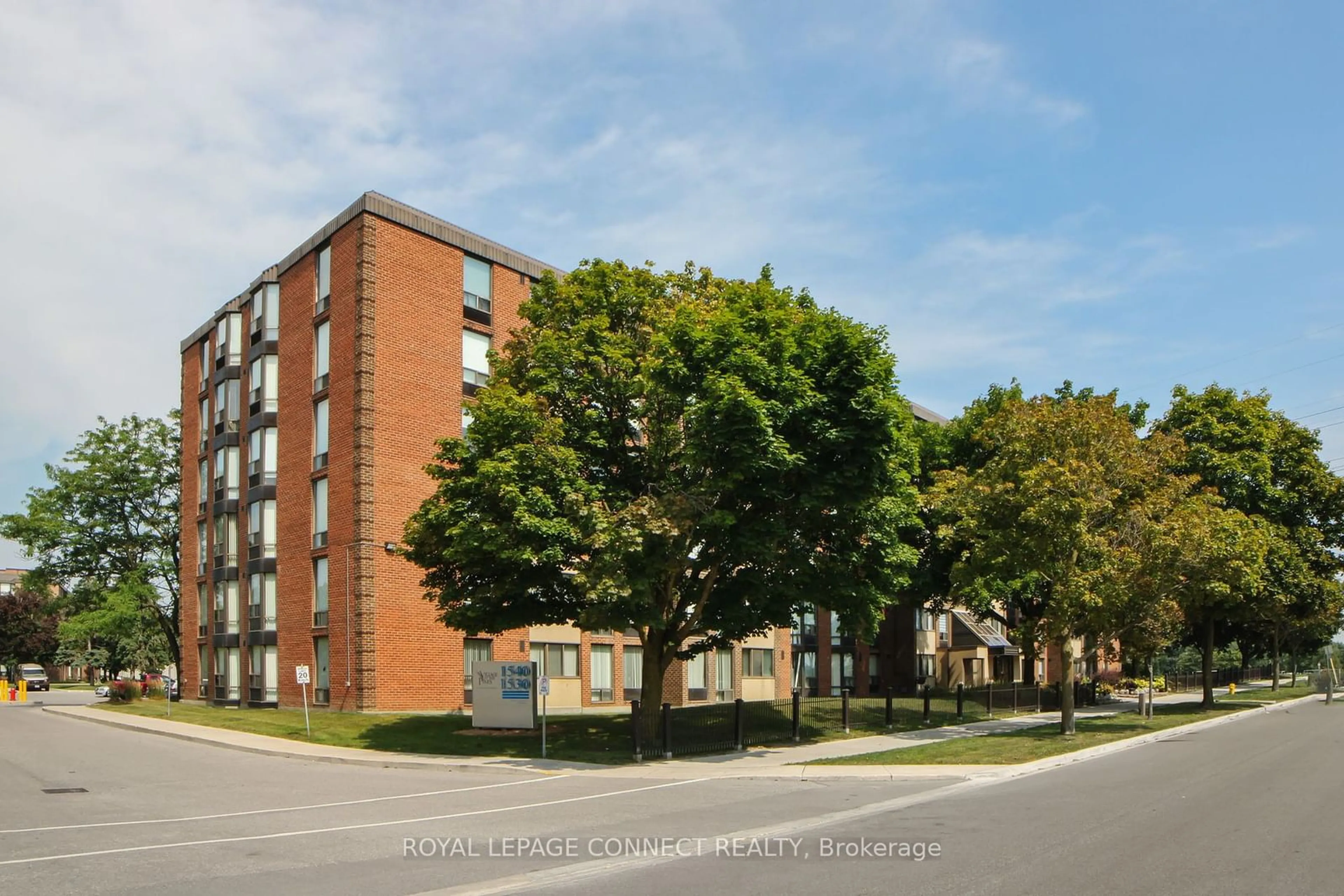 A pic from exterior of the house or condo, the front or back of building for 1540 Pickering Pkwy #408, Pickering Ontario L1V 3V9