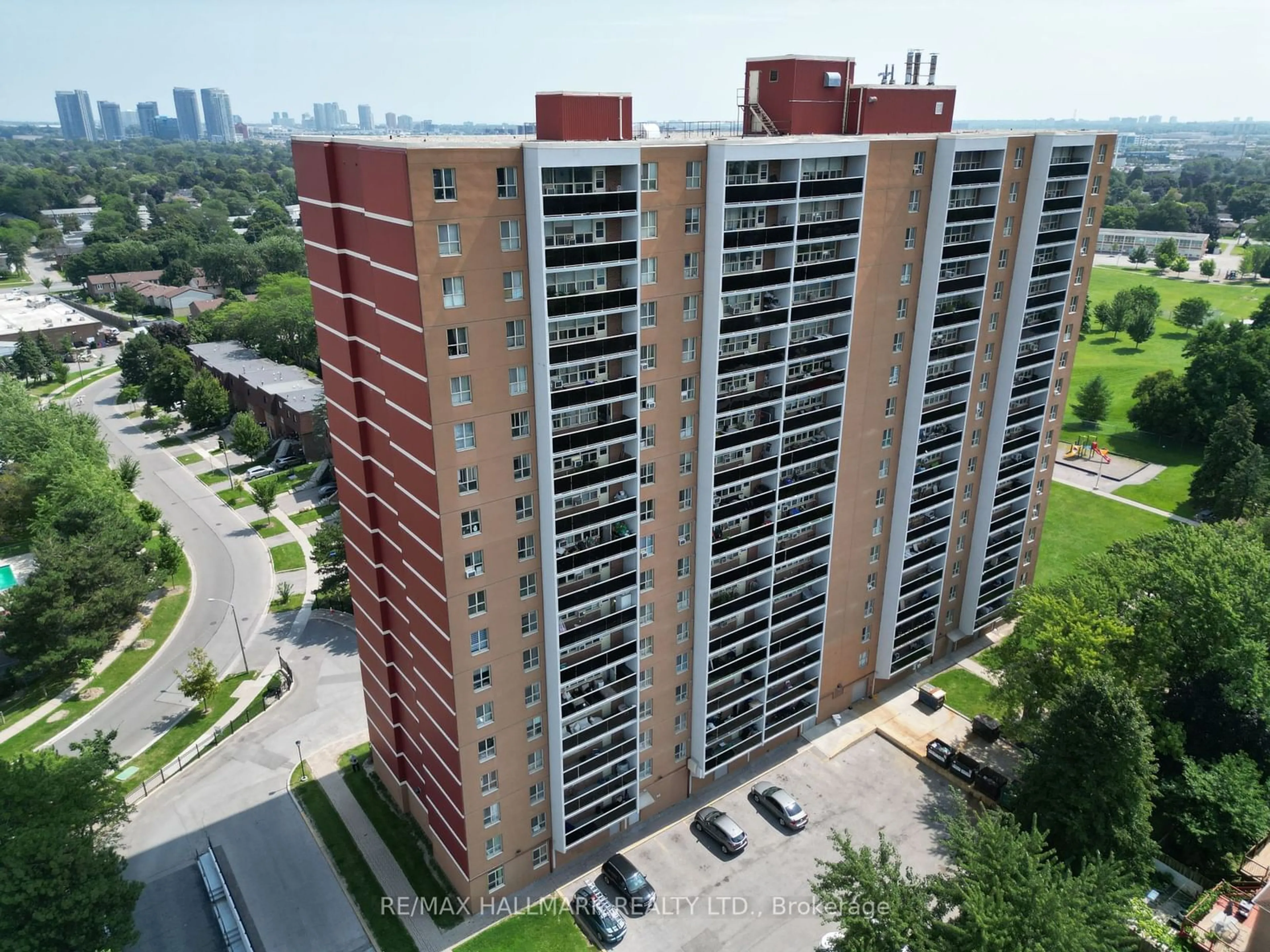 A pic from exterior of the house or condo for 270 Palmdale Dr #310, Toronto Ontario M1T 3N8