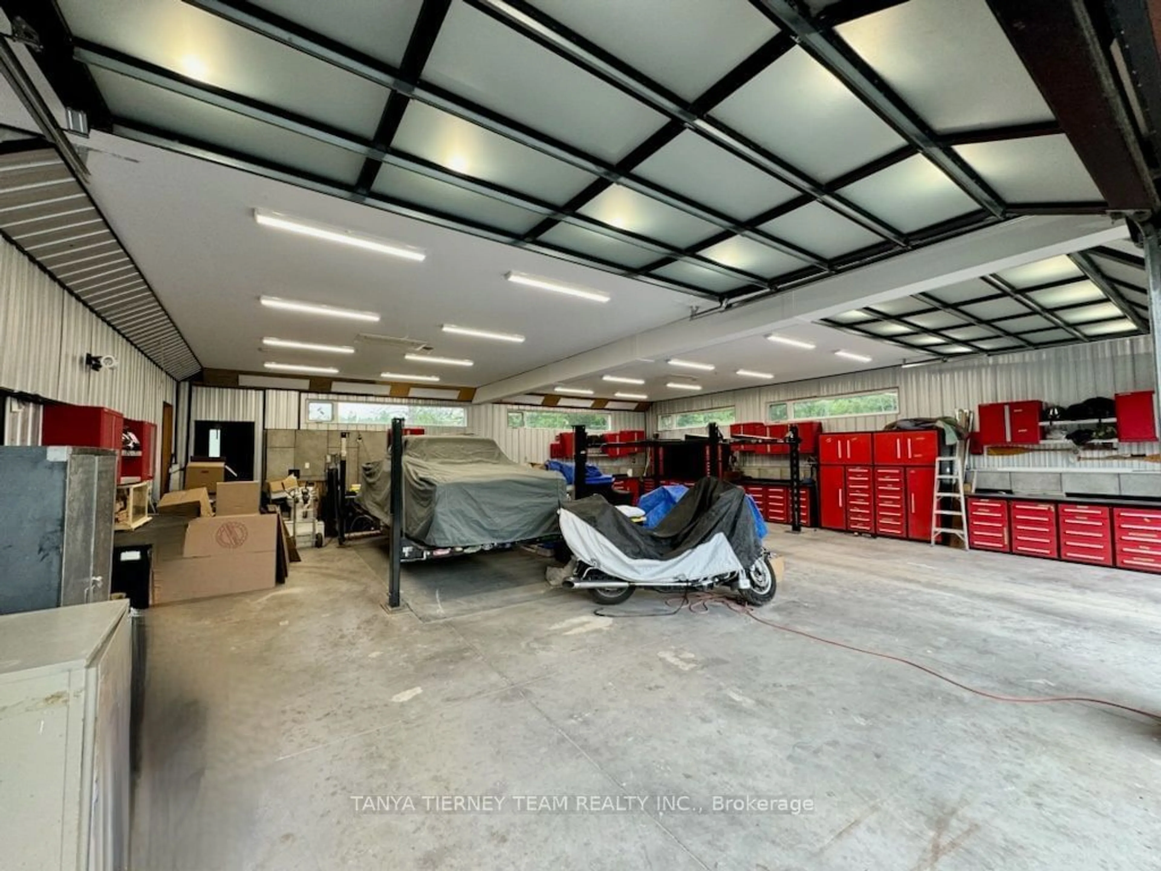 Indoor garage, cement floor for 567 Fralicks Beach Rd, Scugog Ontario L9L 1B6