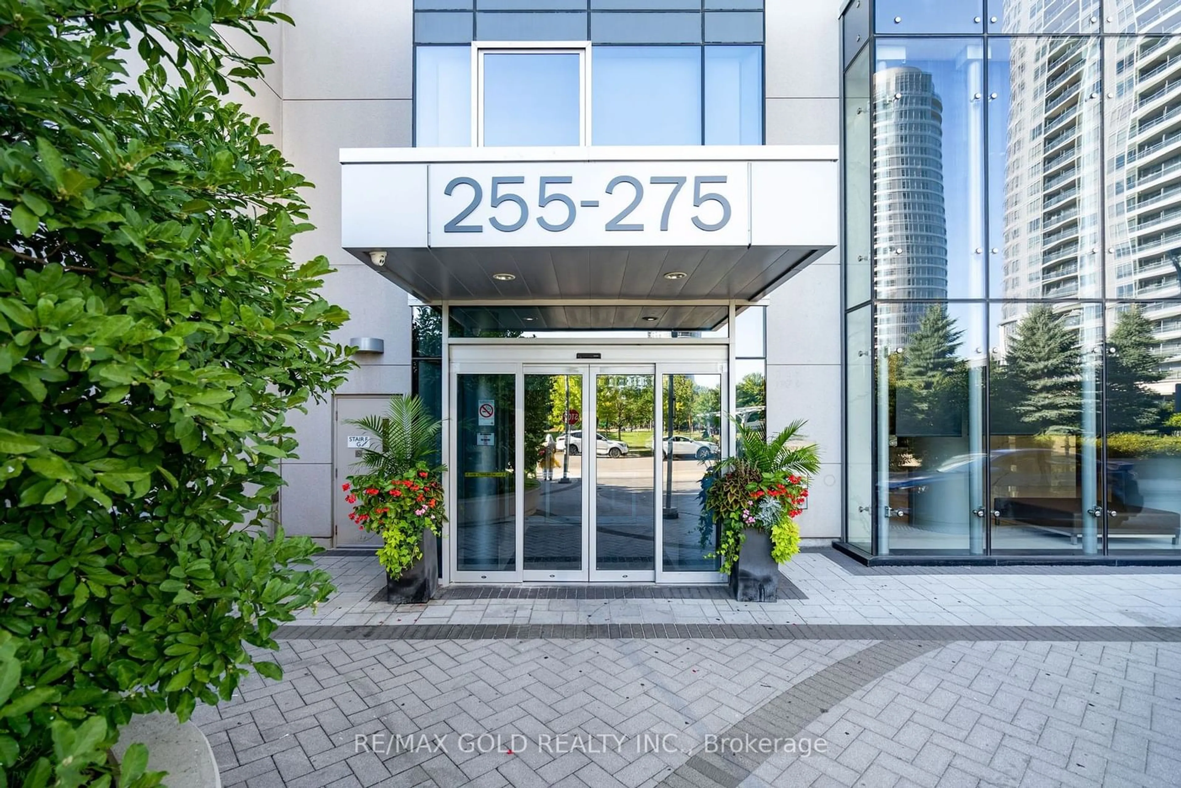 Indoor foyer for 255 Village Green Sq #3410, Toronto Ontario M1S 0L7