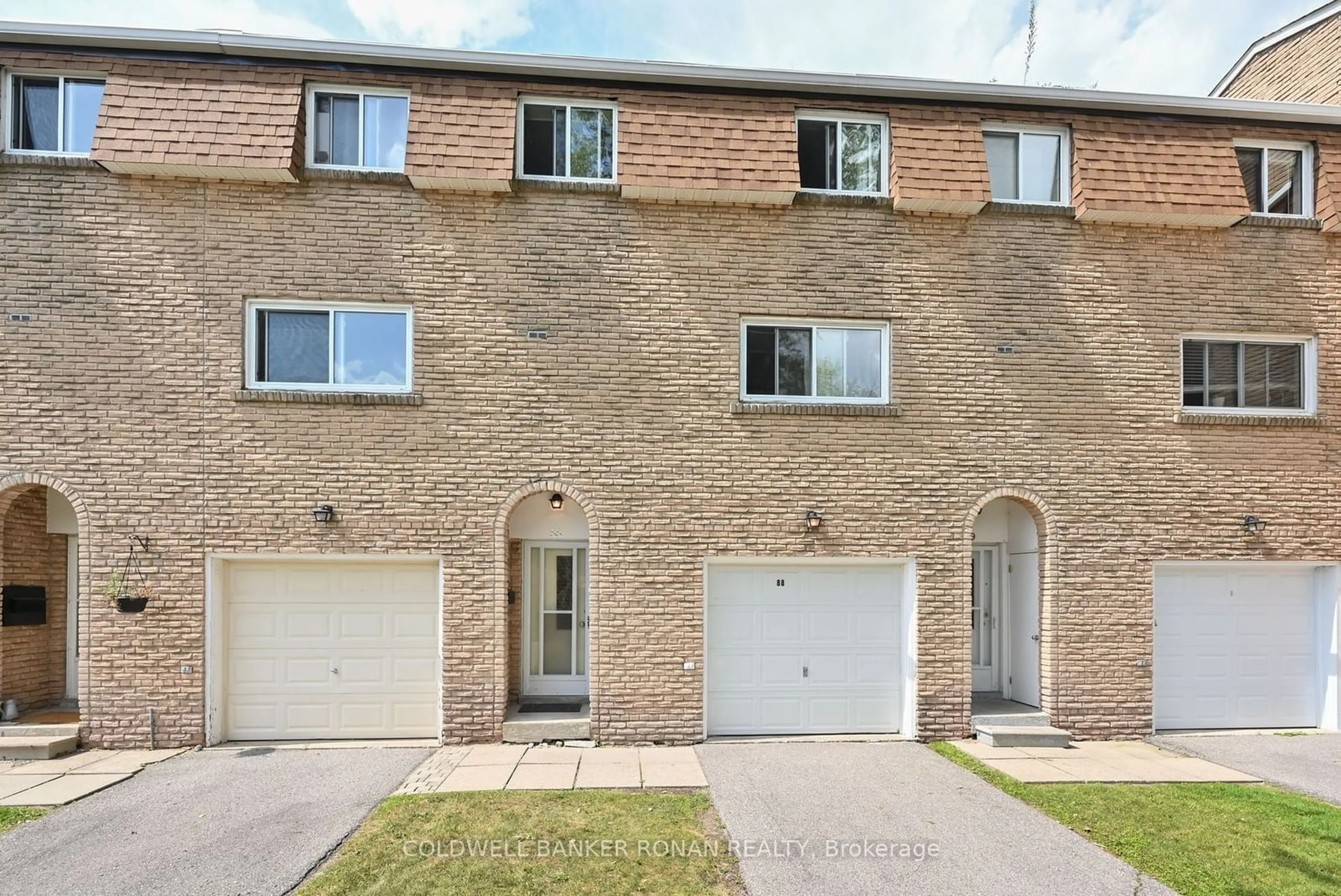 A pic from exterior of the house or condo for 121 Centennial Rd #88, Toronto Ontario M1C 1Z7