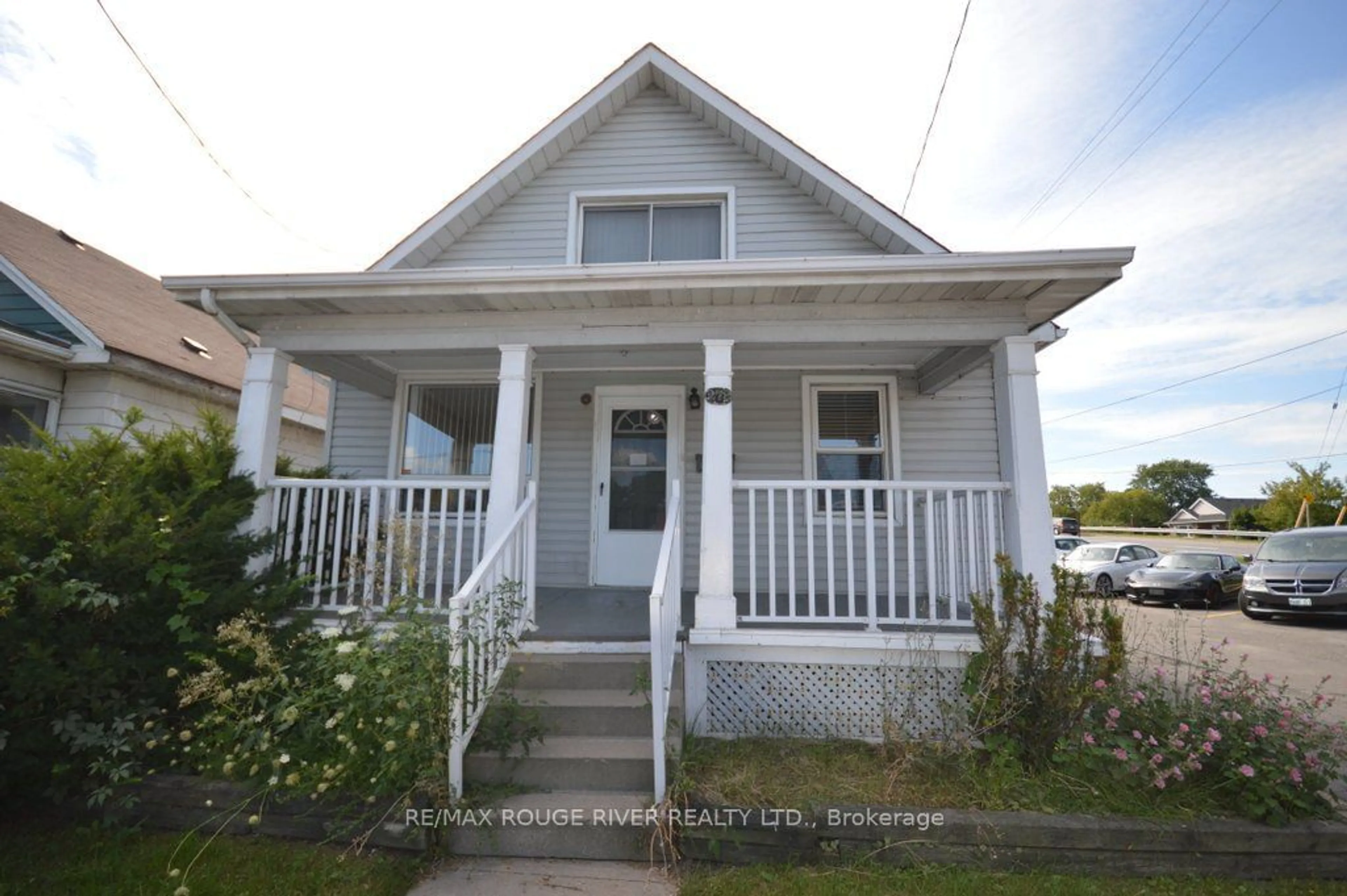 Frontside or backside of a home for 279 Bloor St, Oshawa Ontario L1H 3M7