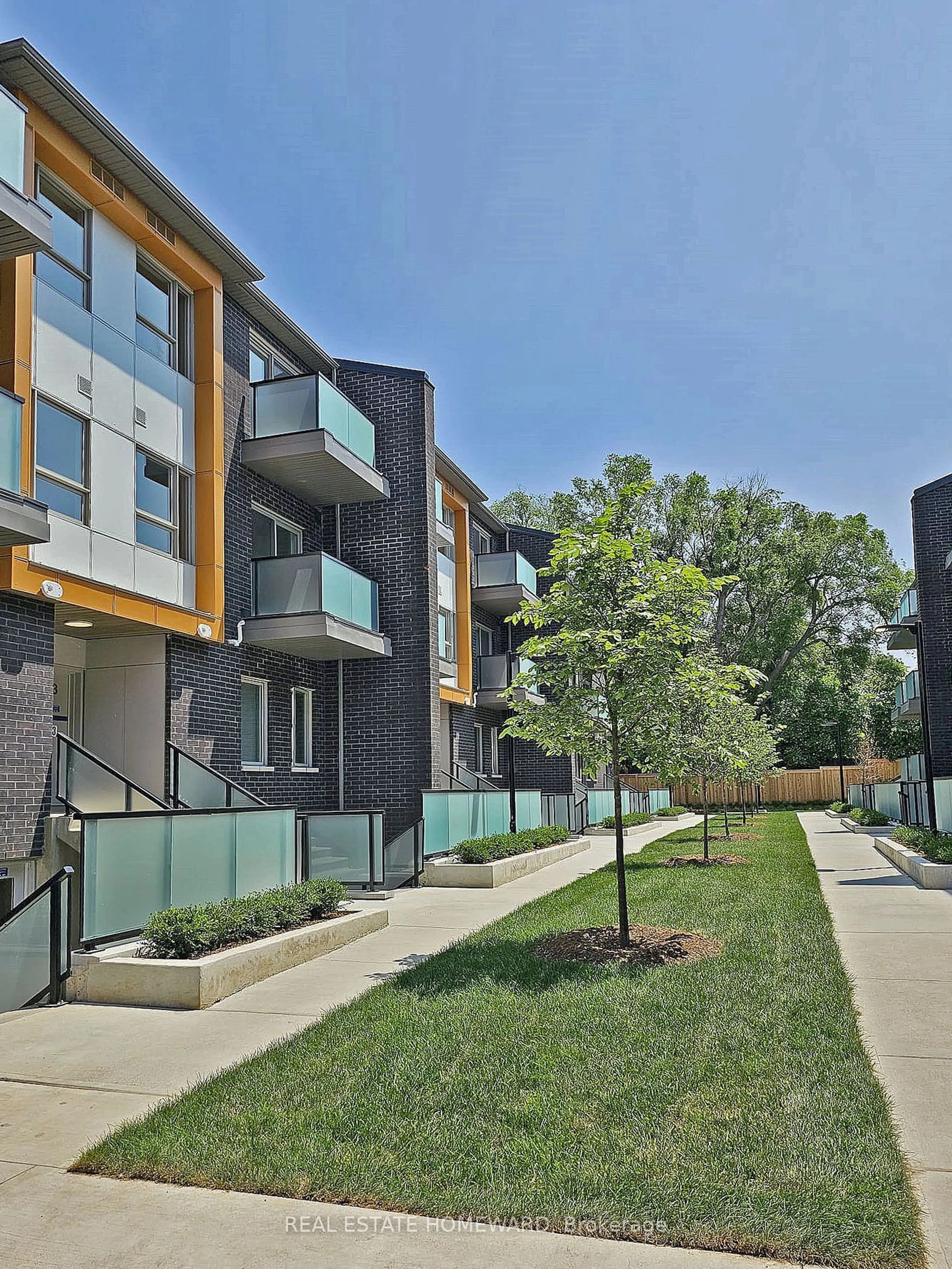 A pic from exterior of the house or condo for 2791 Eglinton Ave #531, Toronto Ontario M1J 2E1