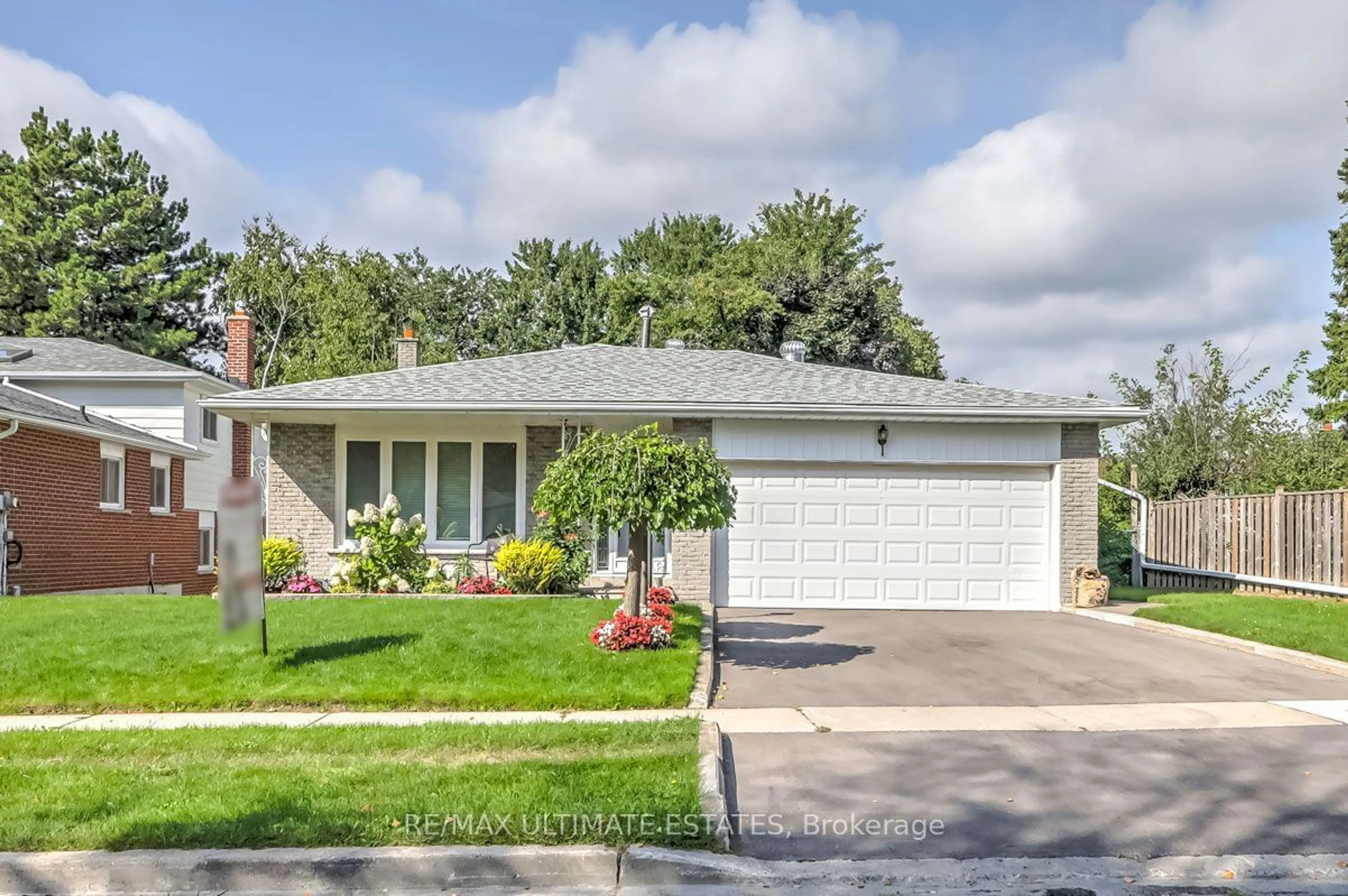 Frontside or backside of a home, the street view for 78 Fulbert Cres, Toronto Ontario M1S 1C6