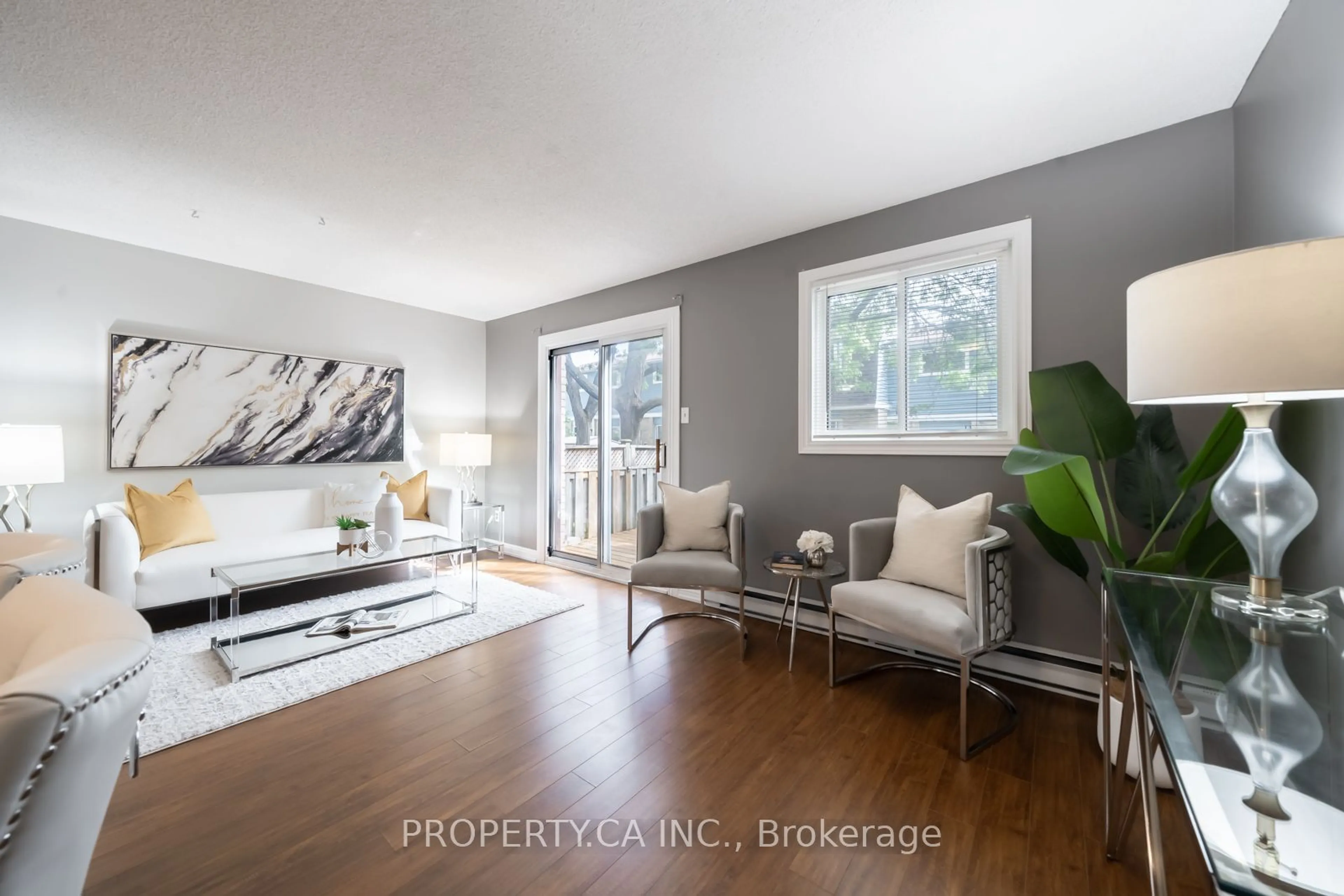 Living room for 1331 Glenanna Rd #70, Pickering Ontario L1V 2Y4