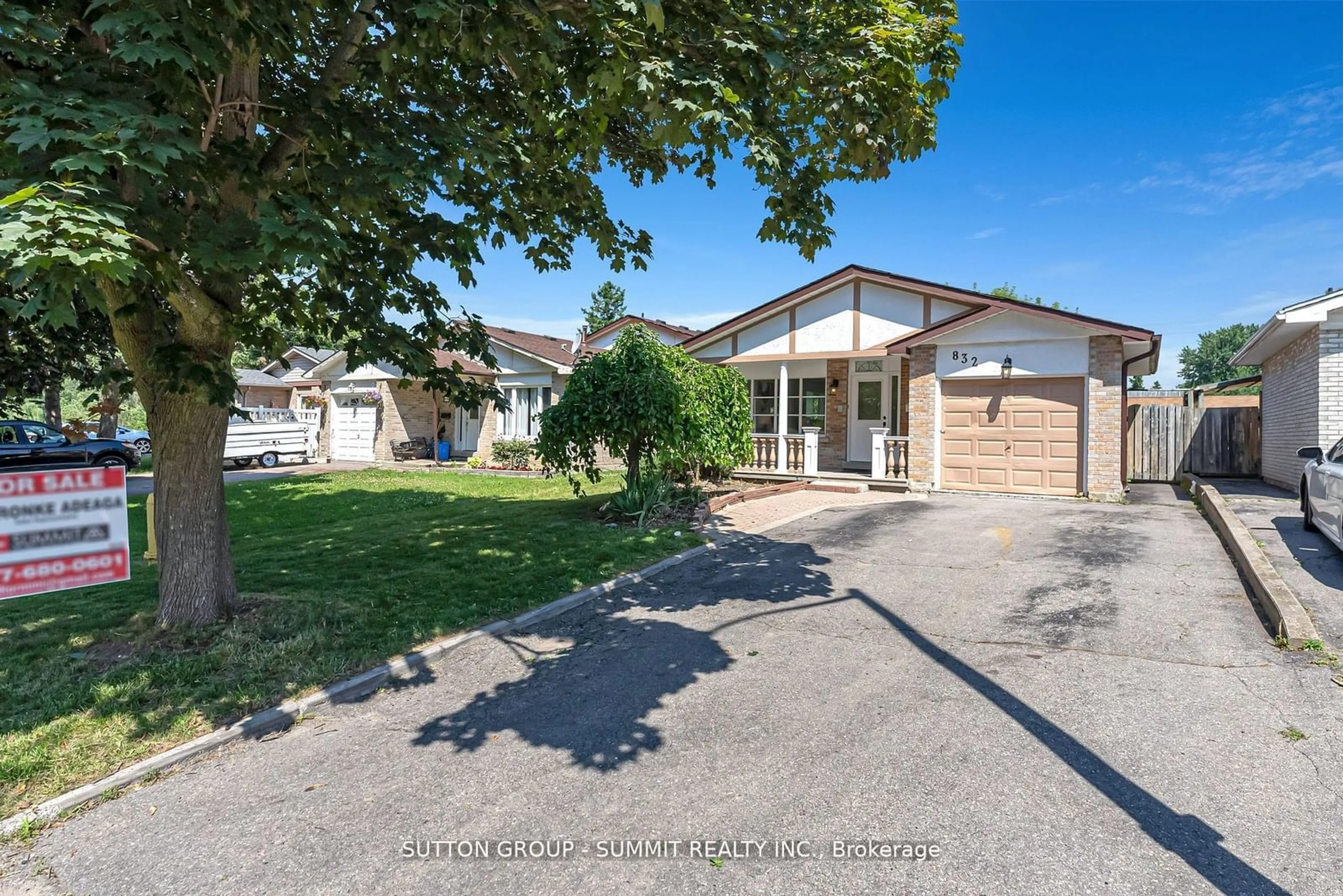 Frontside or backside of a home, the street view for 832 DONEGAL Ave, Oshawa Ontario L1J 6K2