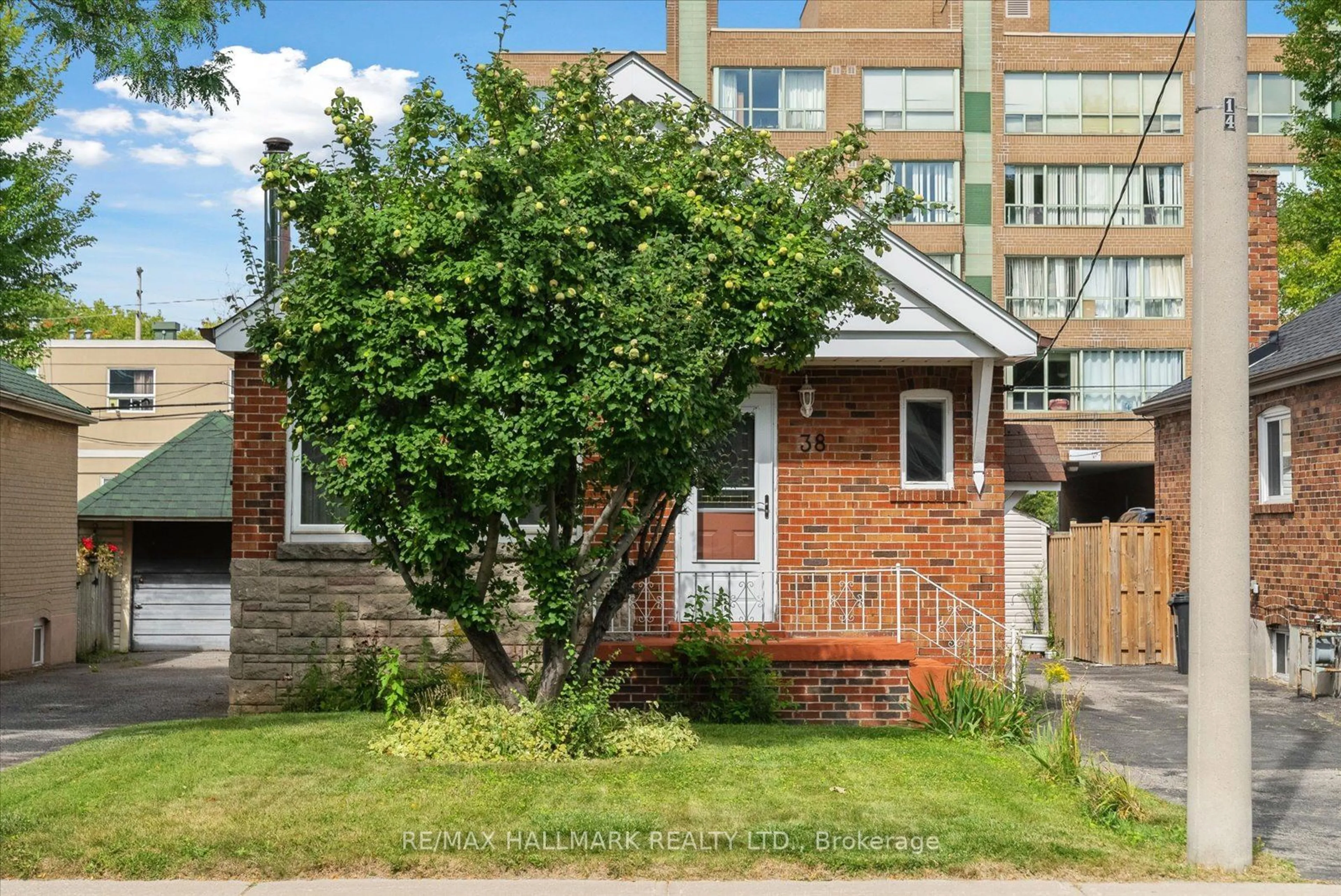 A pic from exterior of the house or condo, the street view for 38 Westview Blvd, Toronto Ontario M4B 3H8