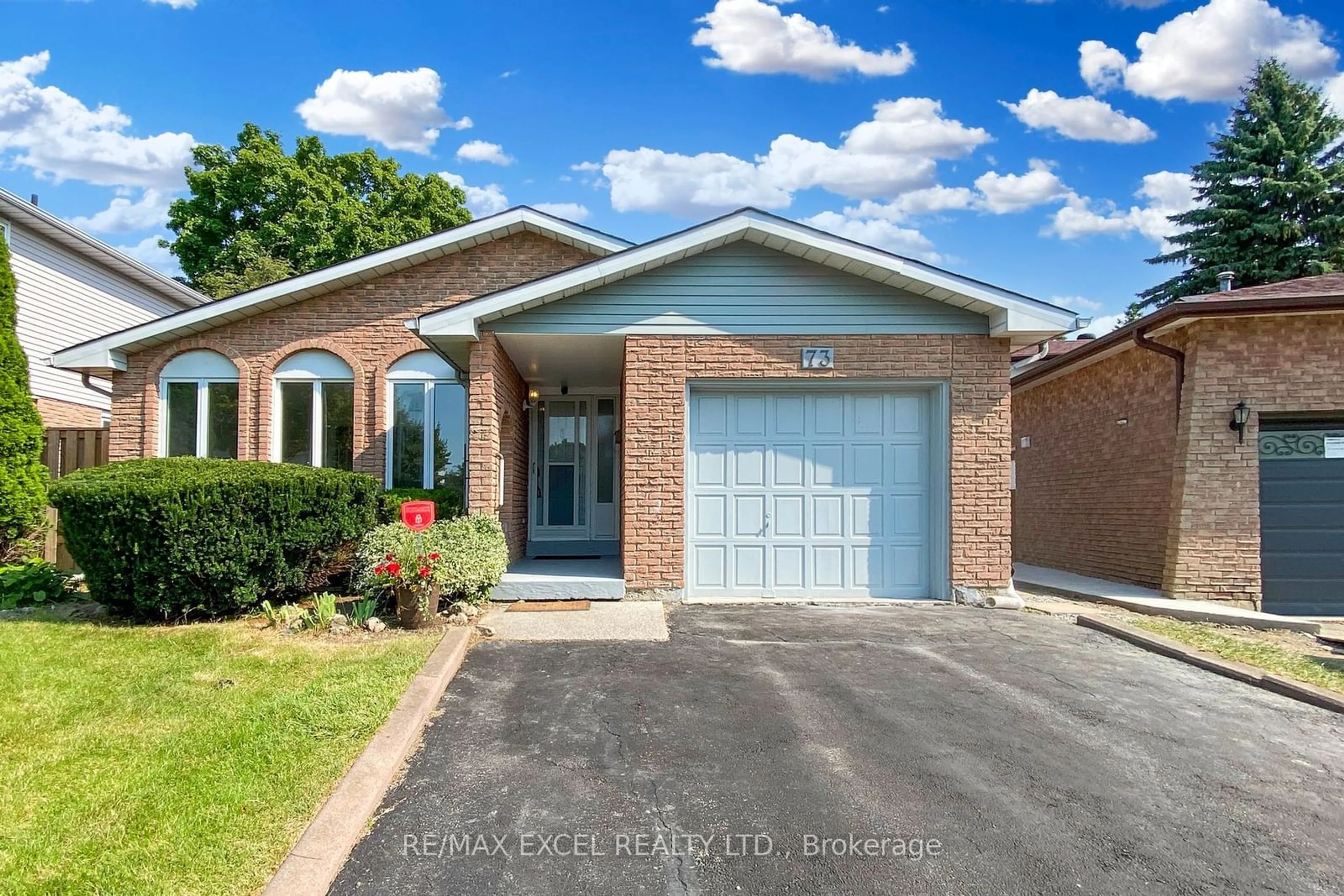 Home with brick exterior material for 73 Ardgowan Cres, Toronto Ontario M1V 1B4