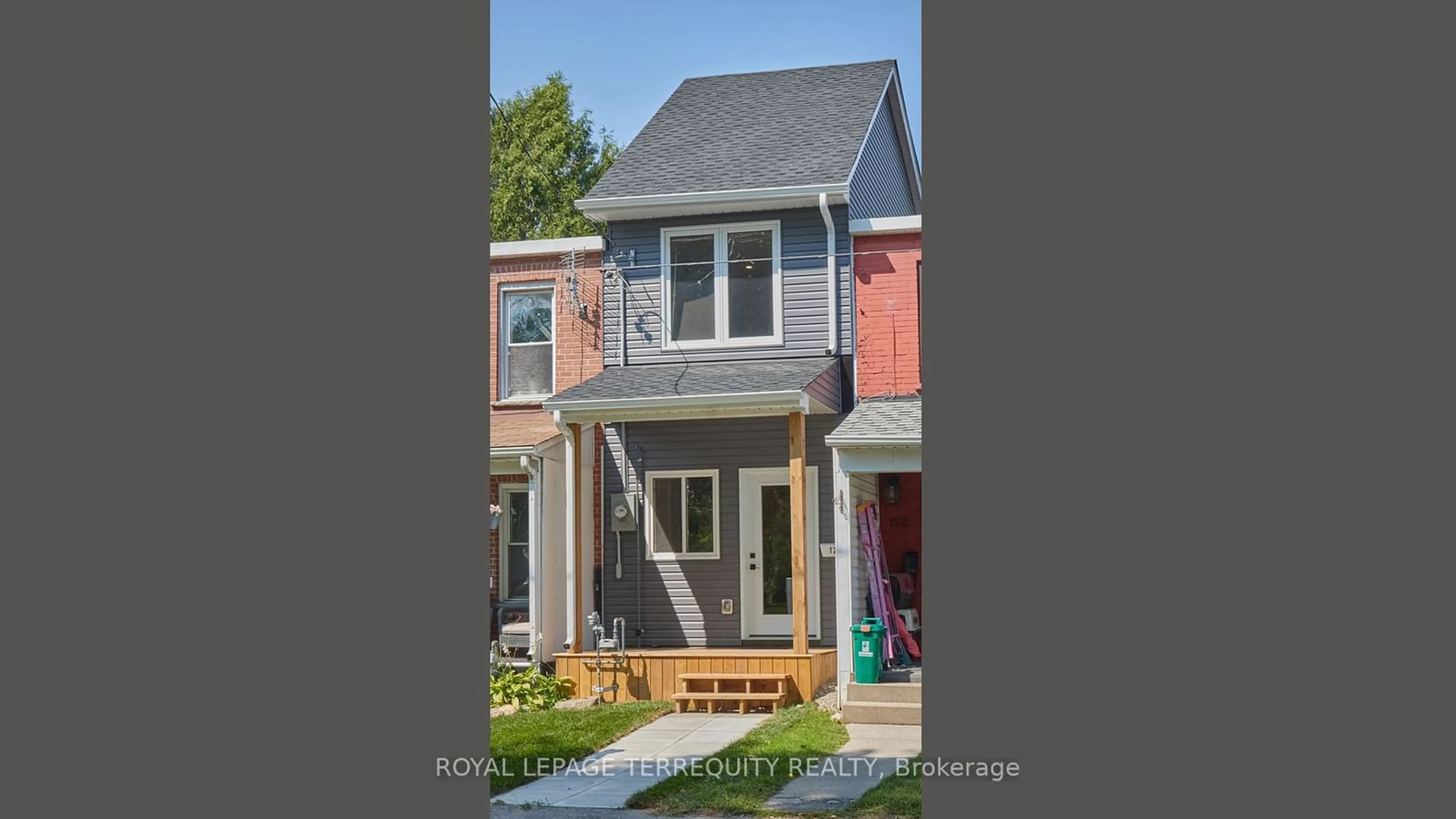 Frontside or backside of a home for 122 Olive Ave, Oshawa Ontario L1H 2P2