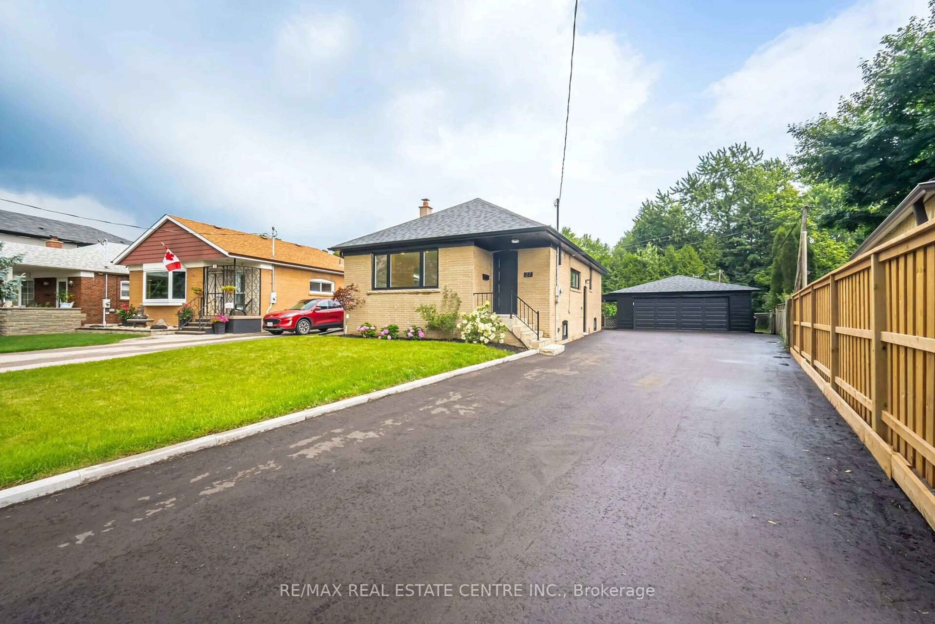 Frontside or backside of a home for 27 Garthwood Dr, Toronto Ontario M1K 2J8