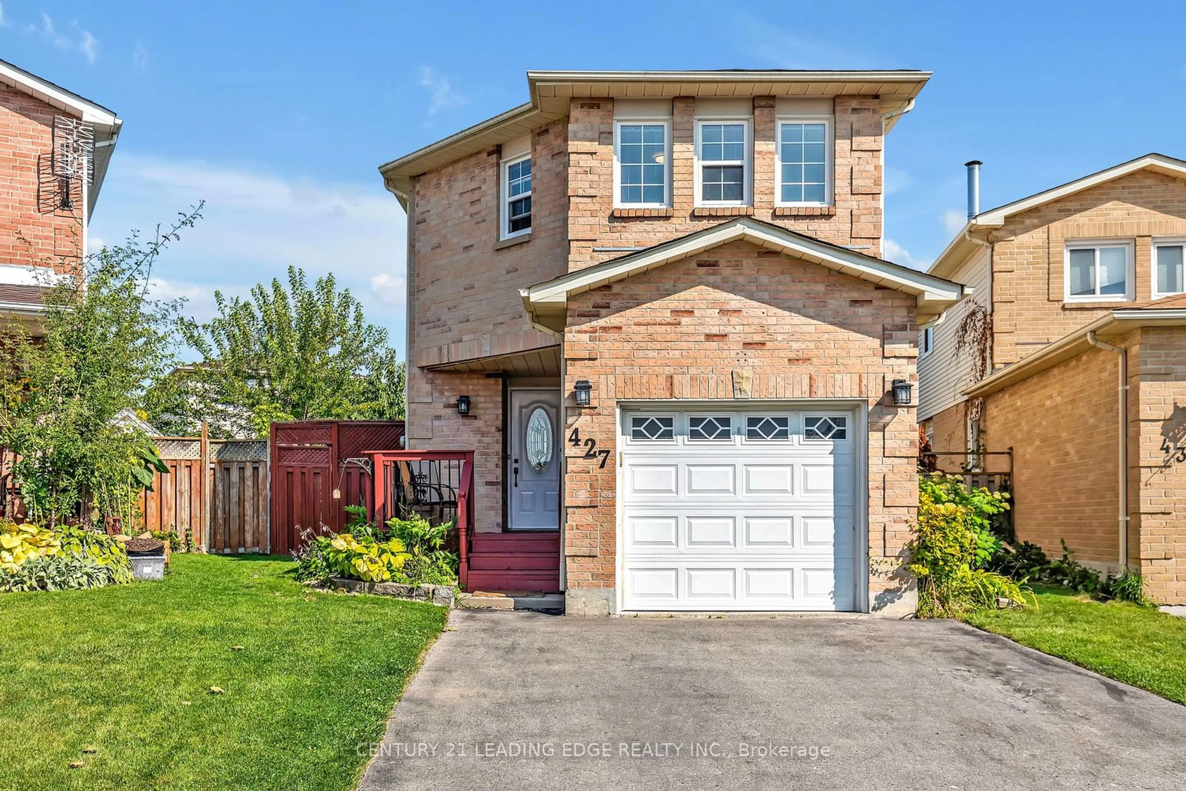 Home with brick exterior material for 427 Leeds Crt, Oshawa Ontario L1J 8J2