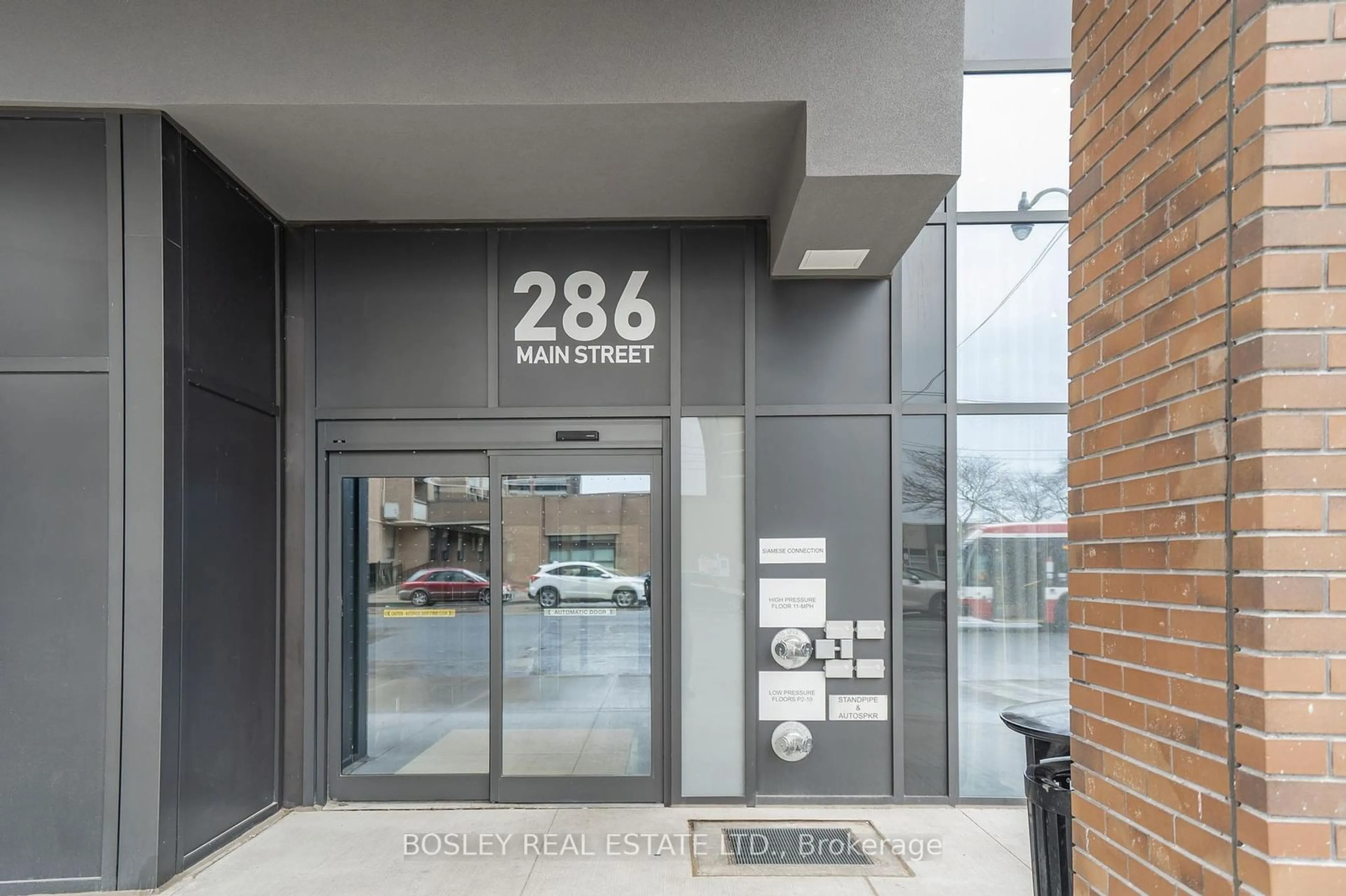 Indoor foyer for 286 Main St #1010, Toronto Ontario M4C 4X4