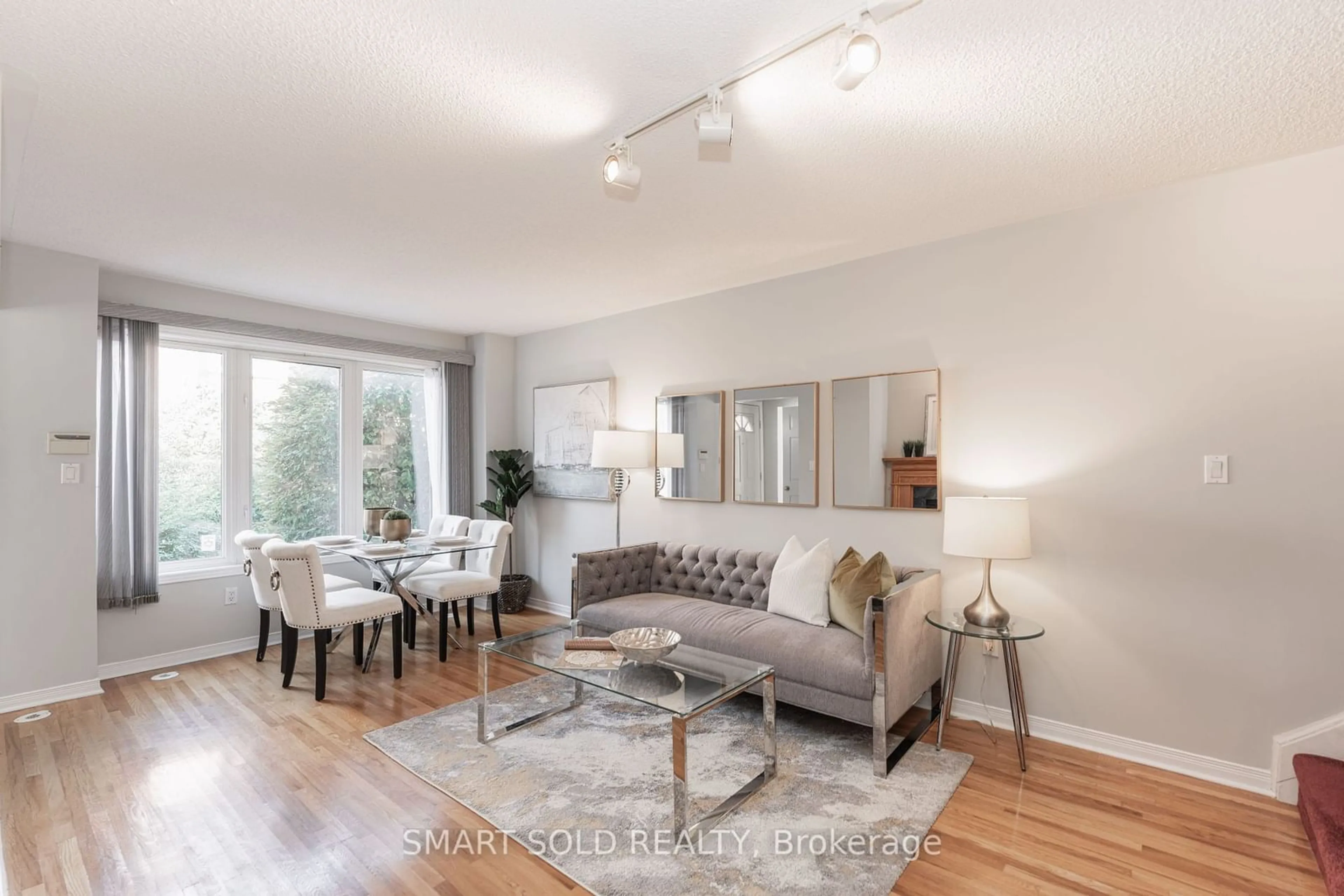 Living room for 29 Rosebank Dr #1009, Toronto Ontario M1B 5Y7