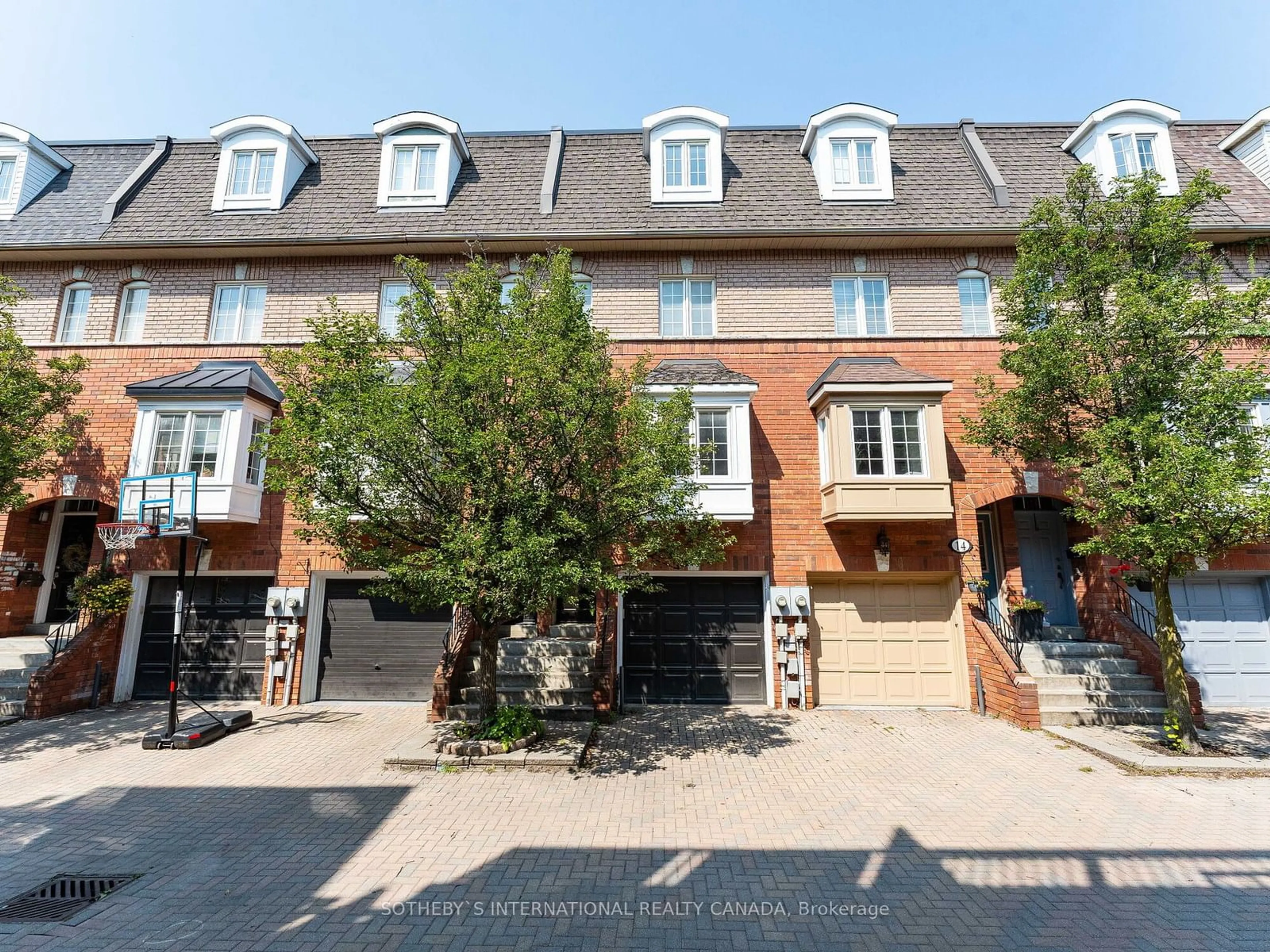 A pic from exterior of the house or condo for 12 Dorothy Bullen Pl, Toronto Ontario M4L 3X8